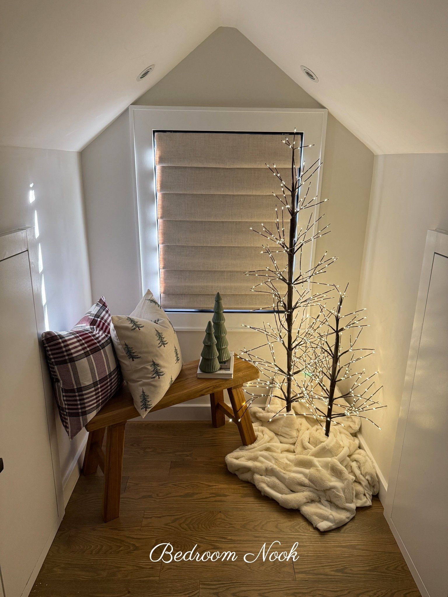 A Christmas Nook 

#LTKFindsUnder100 #LTKHome #LTKSeasonal