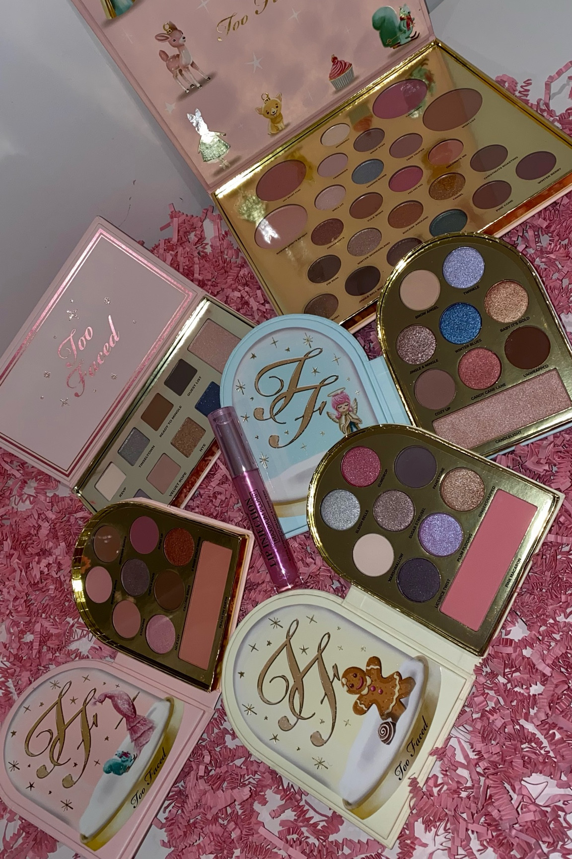 Too Faced Holiday gift sets 😍 such a great deal. My fave are the snow globe palettes, perfect stocking stuffers 

#LTKSeasonal #LTKHoliday #LTKbeauty