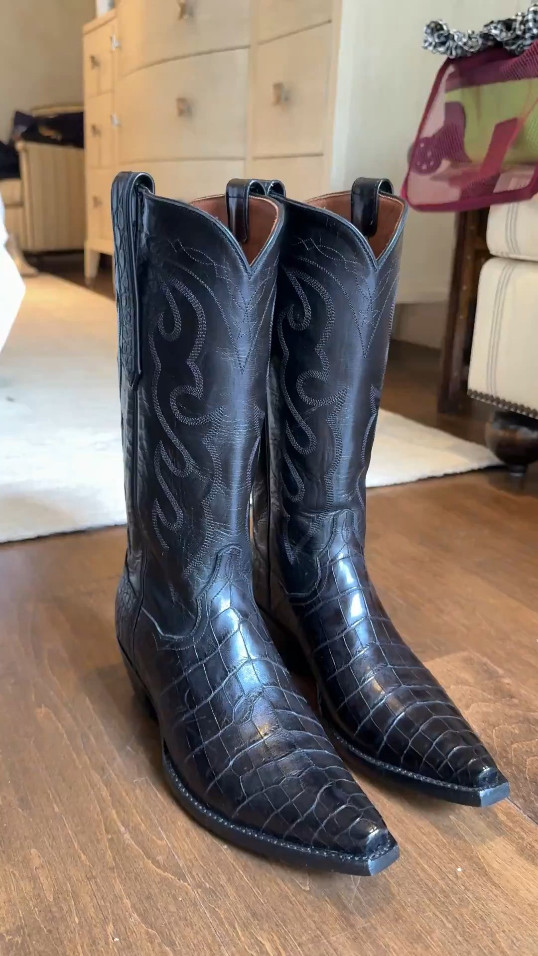 Western outfit, country outfit, western fashion, western style, cowboy outfit, cowgirl outfit, cowboy hat, felt cowboy hat, straw cowboy hat, black cowboy hat, white cowboy hat, luxury cowboy hat, ranch outfit, rodeo outfit, rodeo style, country concert outfit, Nashville outfit, western wedding guest dress, denim dress, denim mini dress, fringe jacket, suede fringe jacket, fringe skirt, leather fringe jacket, western blazer, embroidered western shirt, pearl snap shirt, denim button down, chambray shirt, western belt, western belt buckle, turquoise jewelry, silver western jewelry, concho belt, western handbag, leather crossbody bag, cowboy boots, black cowboy boots, brown cowboy boots, white cowboy boots, tall cowboy boots, knee high cowboy boots, ankle cowboy boots, alligator boots, crocodile boots, exotic leather boots, luxury cowboy boots, black shoes, black heels, black knee high boots, black loafers, black ankle boots, designer cowboy boots, designer western outfit, luxury western, luxury western wear, Brunello Cucinelli western, Ralph Lauren western, Khaite boots, Saint Laurent western, Chanel western style, Hermès western style, Gucci western belt, Prada western outfit, Aspen vacation, Aspen style, Aspen outfit, Aspen luxury, mountain chic outfit, ski lodge outfit, après ski outfit, cashmere sweater, shearling jacket, suede jacket, leather jacket, luxury knitwear, designer denim, wide leg jeans, bootcut jeans, straight leg jeans, western date night outfit, elevated western style, old money western style, quiet luxury western, country club western style, luxury travel outfit, ranch vacation outfit

#LTKootd #LTKTravel #LTKgrwm