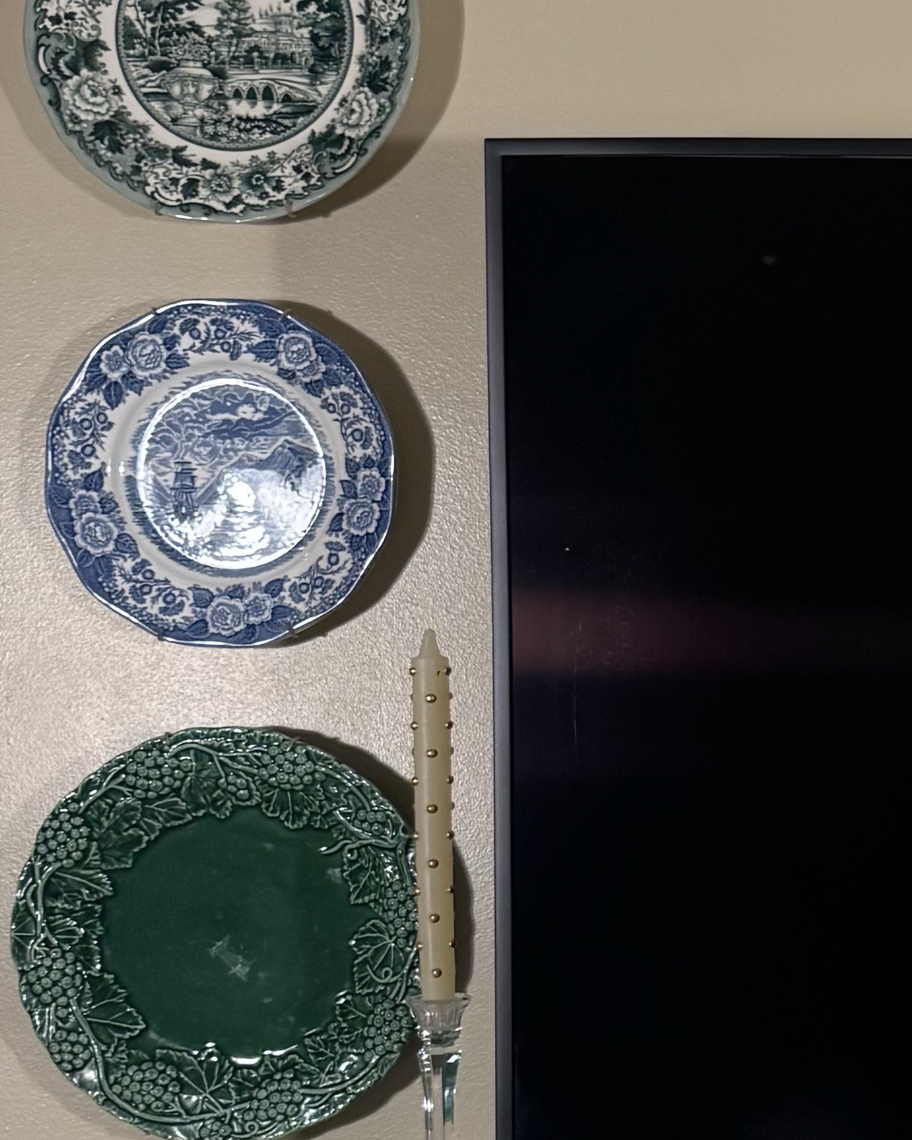 TV area makeover with antique/vintage plates🫶🏻🤍

#LTKSeasonal #LTKHome #LTKU