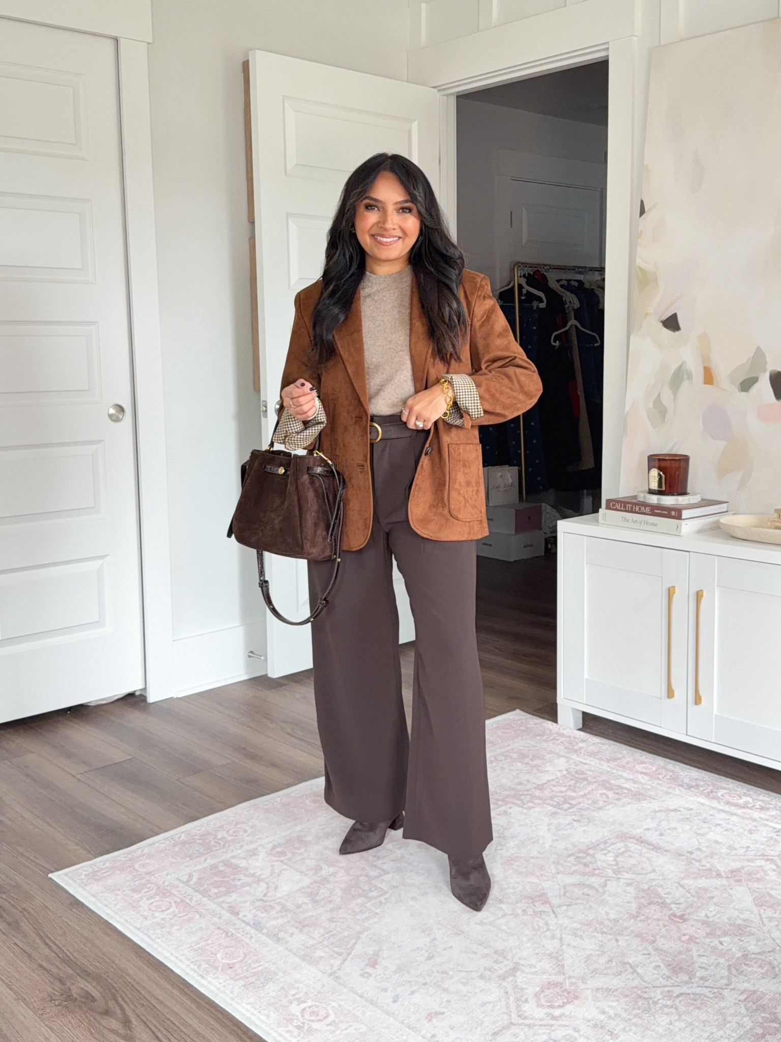 Suede blazer size xxs TTS
Sweater size xxs TTS
Dark brown belt size 27-31” TTS
Terra brown pleated trouser pants size 2 petite TTS
Dark brown boots size 5.5 TTS


#LTKWorkwear #LTKPetite #LTKSaleAlert
