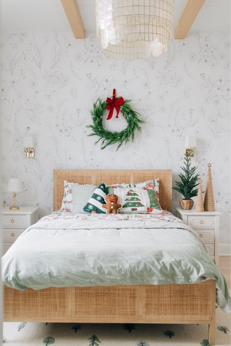 My daughters Christmas bedroom details from @potterybarnkids 

#LTKHoliday