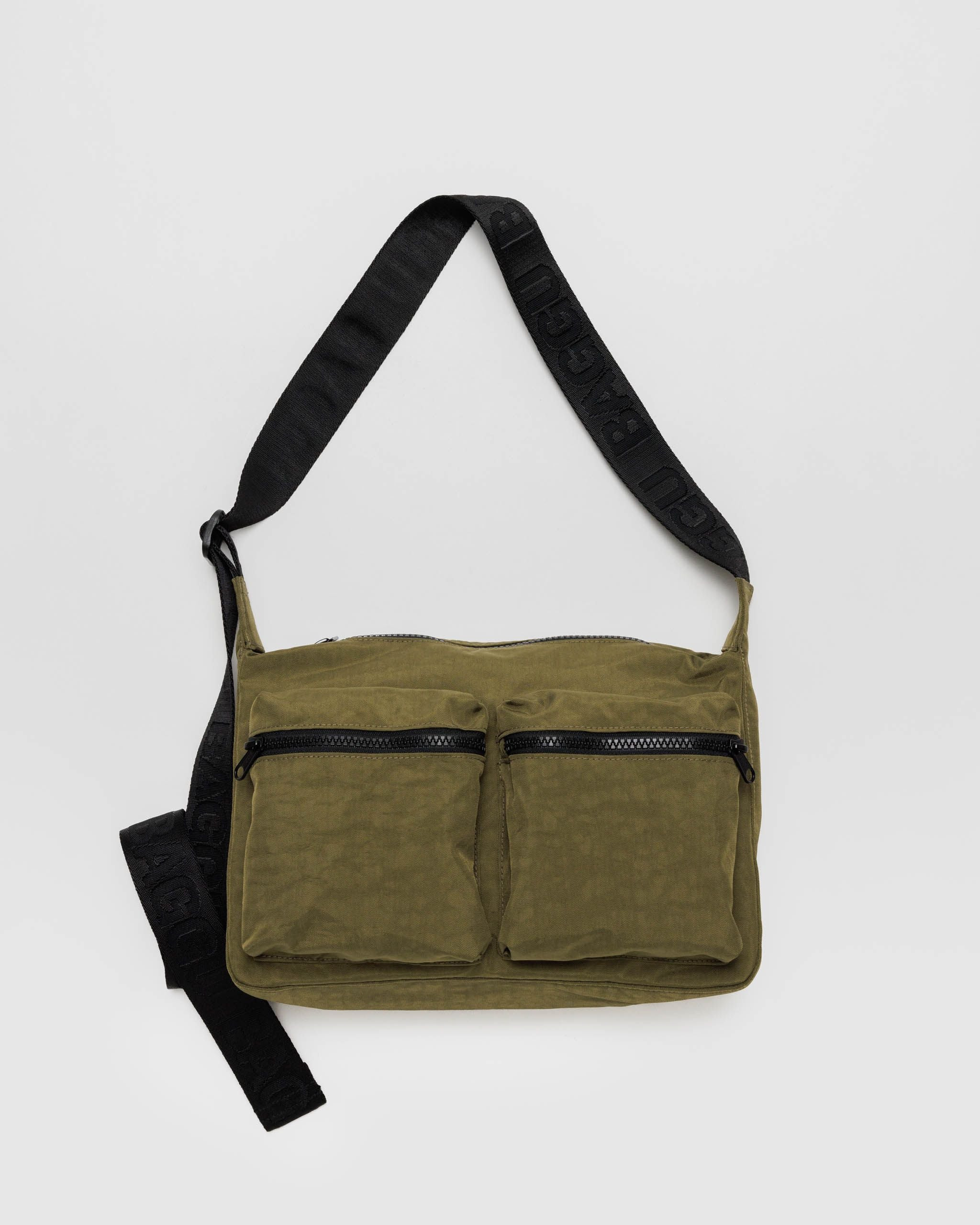 Medium Cargo Crossbody | BAGGU