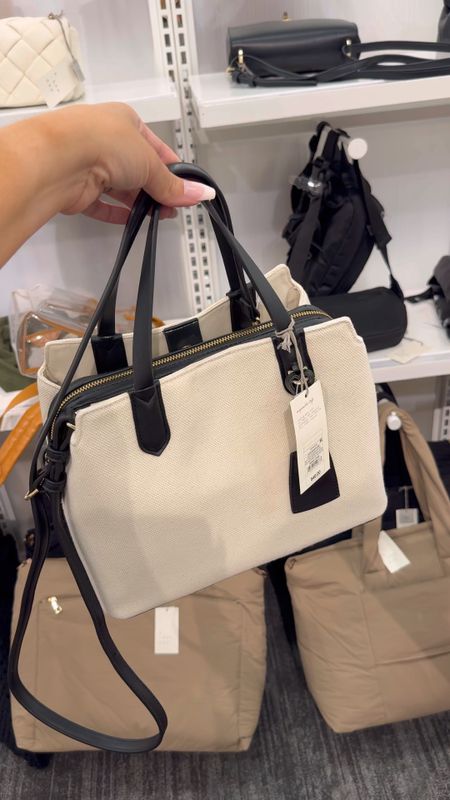 Purses and totes that I saw at Target. I absolutely fell in love with the black and white one! 


Target fashion, purses, affordable handbags, totes, crossbodys 

#LTKItBag #LTKSeasonal #LTKStyleTip