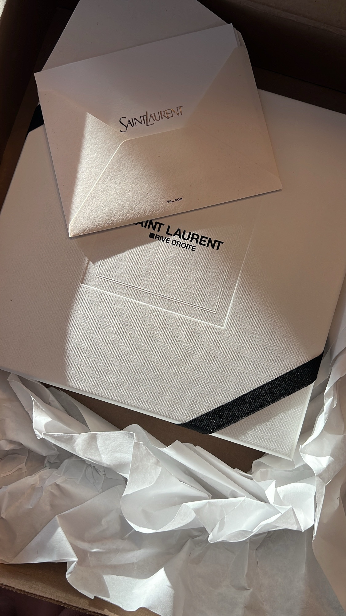 Unbox my new YSL tote with me ! Ive been loving slouchy canvas totes lately and I wanted a chic one to add to my handbag collection! For under $100 from YSL I couldn't pass it up ! Click my link to see it in more colors! 

#LTKFindsUnder100 #LTKItBag #LTKFestival