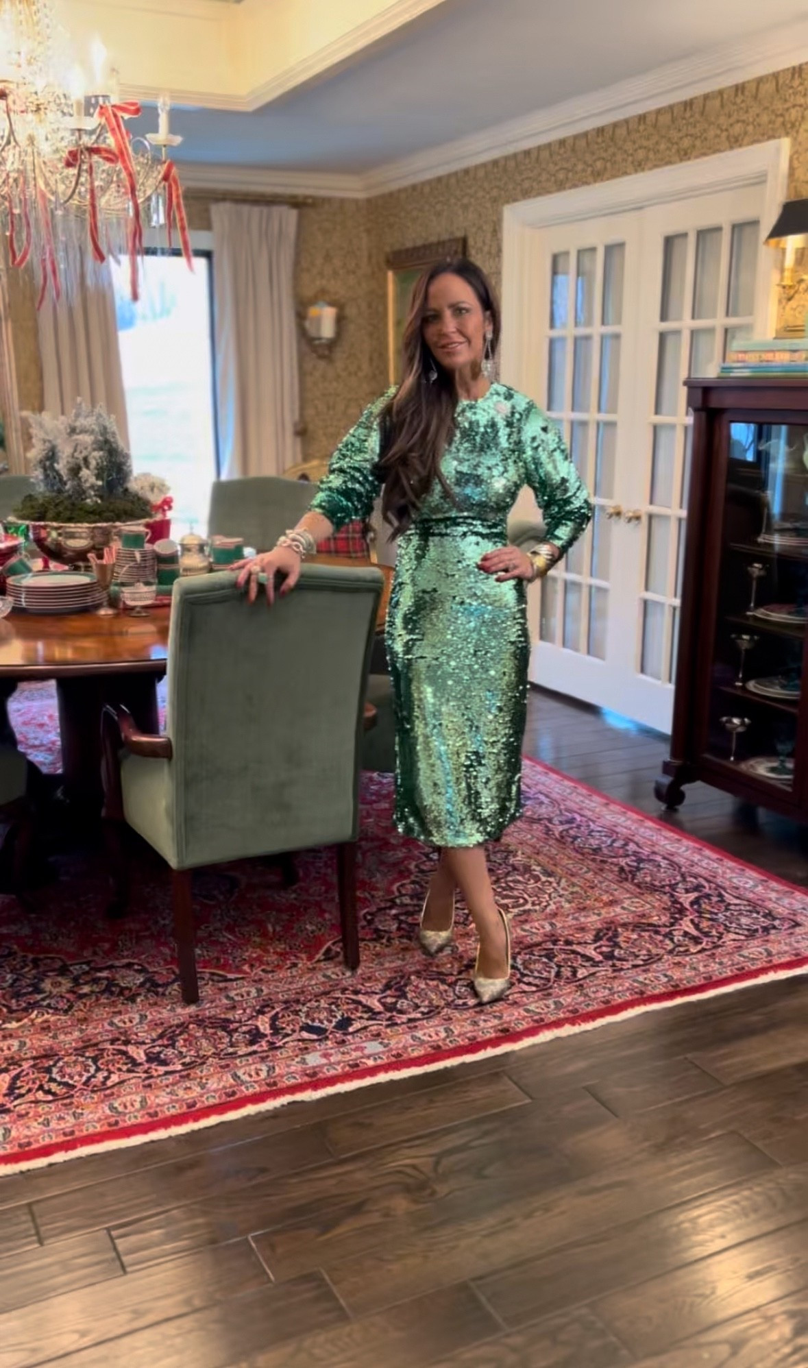 Holiday home tour reveal of our dining room 

#LTKHome #LTKSeasonal #LTKHoliday