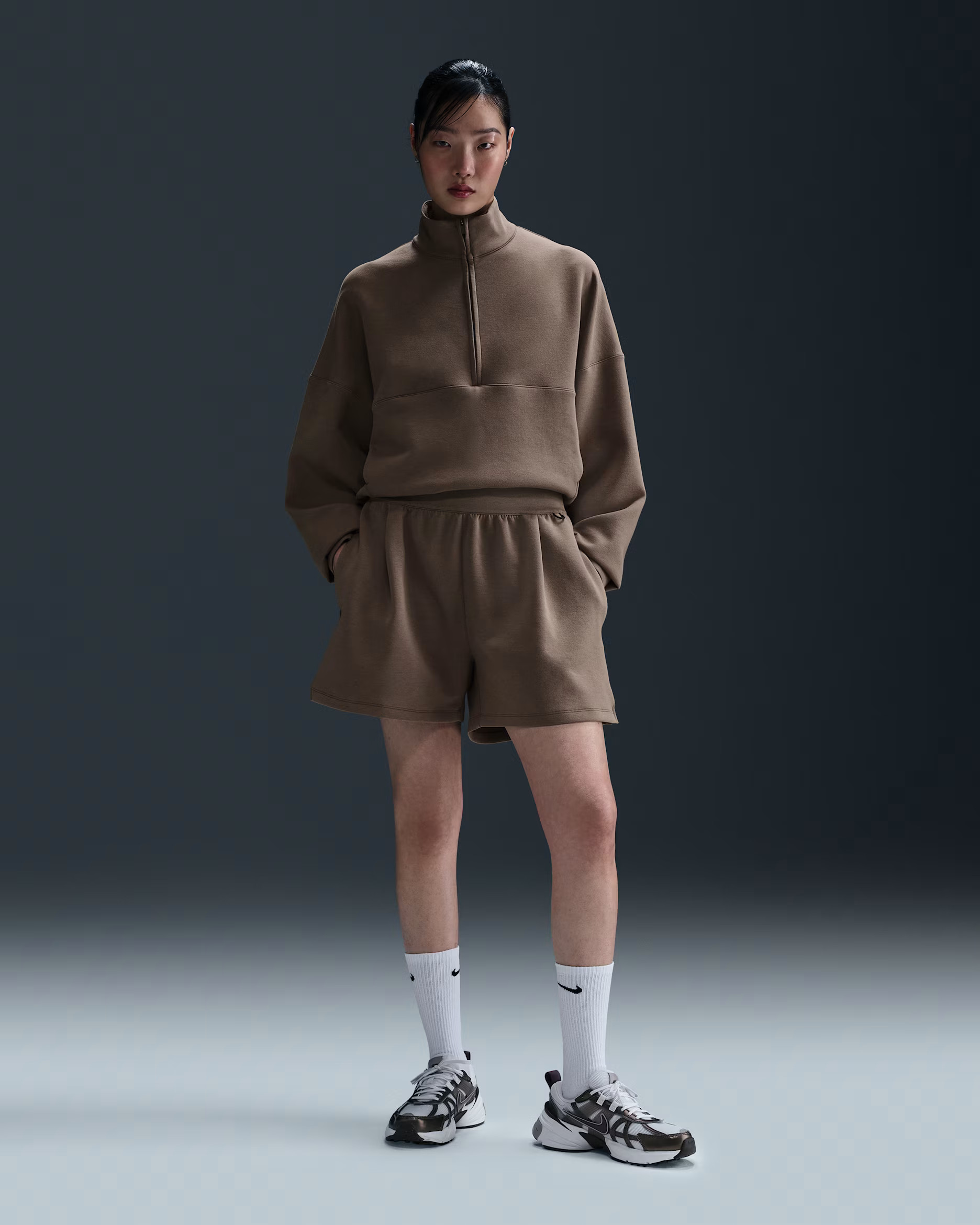 Nike 24.7 ImpossiblySoft Women's Dri-FIT Mid-Rise Loose 4" Shorts | Nike (US)