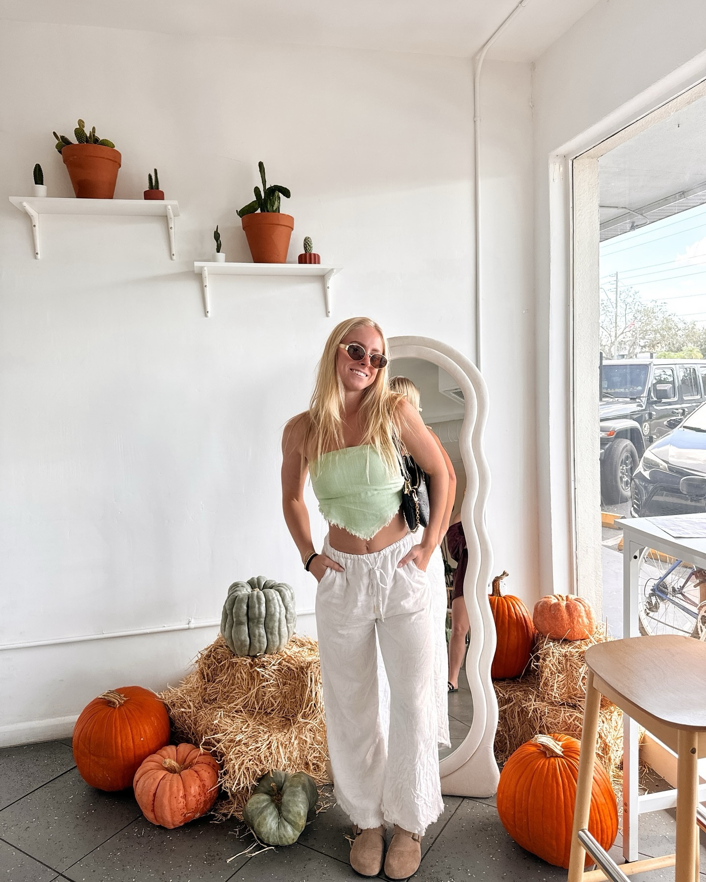 love me like i 🫶🏼 my coffee 
@sugarrbaby.fl 

outfit @citybeachaustralia 
dc: GETGIFTED