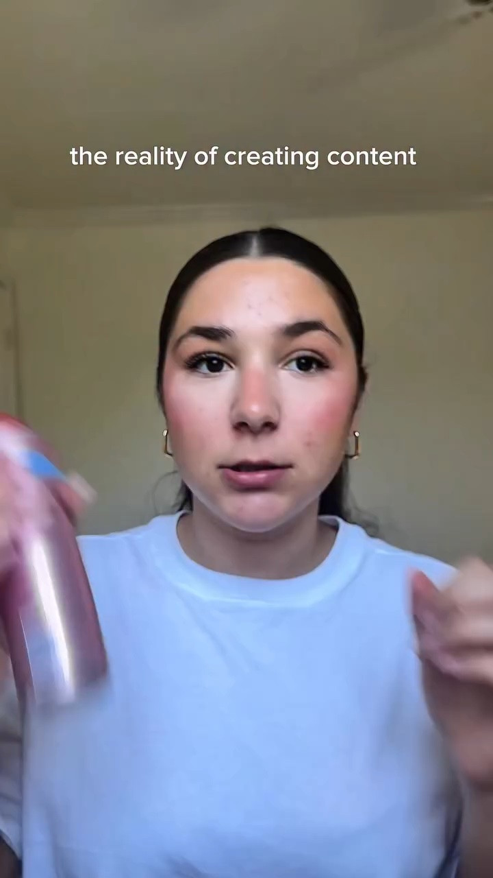 This is why I have 17 min of footage for every video😭😭😭 do not be fooled I chop these videos ALL the way up🤣

@onesize 

#blooper #bloopers #contentcreators #onesizebeauty #acnemakeup

#LTKBeauty #LTKdayinmylife #LTKgrwm