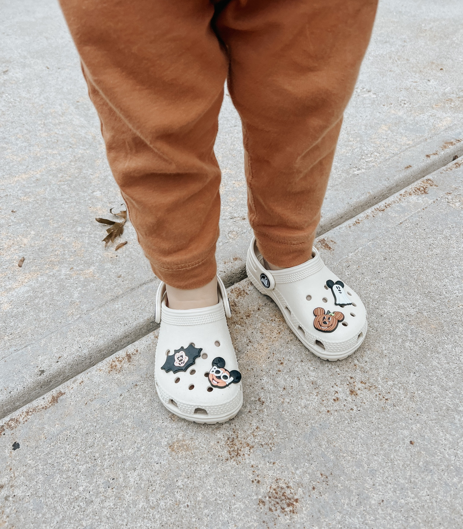 These may be my new fav shoes for B, he wants to wear them all the time!! Baby/toddler crocs are just too cute and so much fun to add too!

#LTKkids #LTKbaby