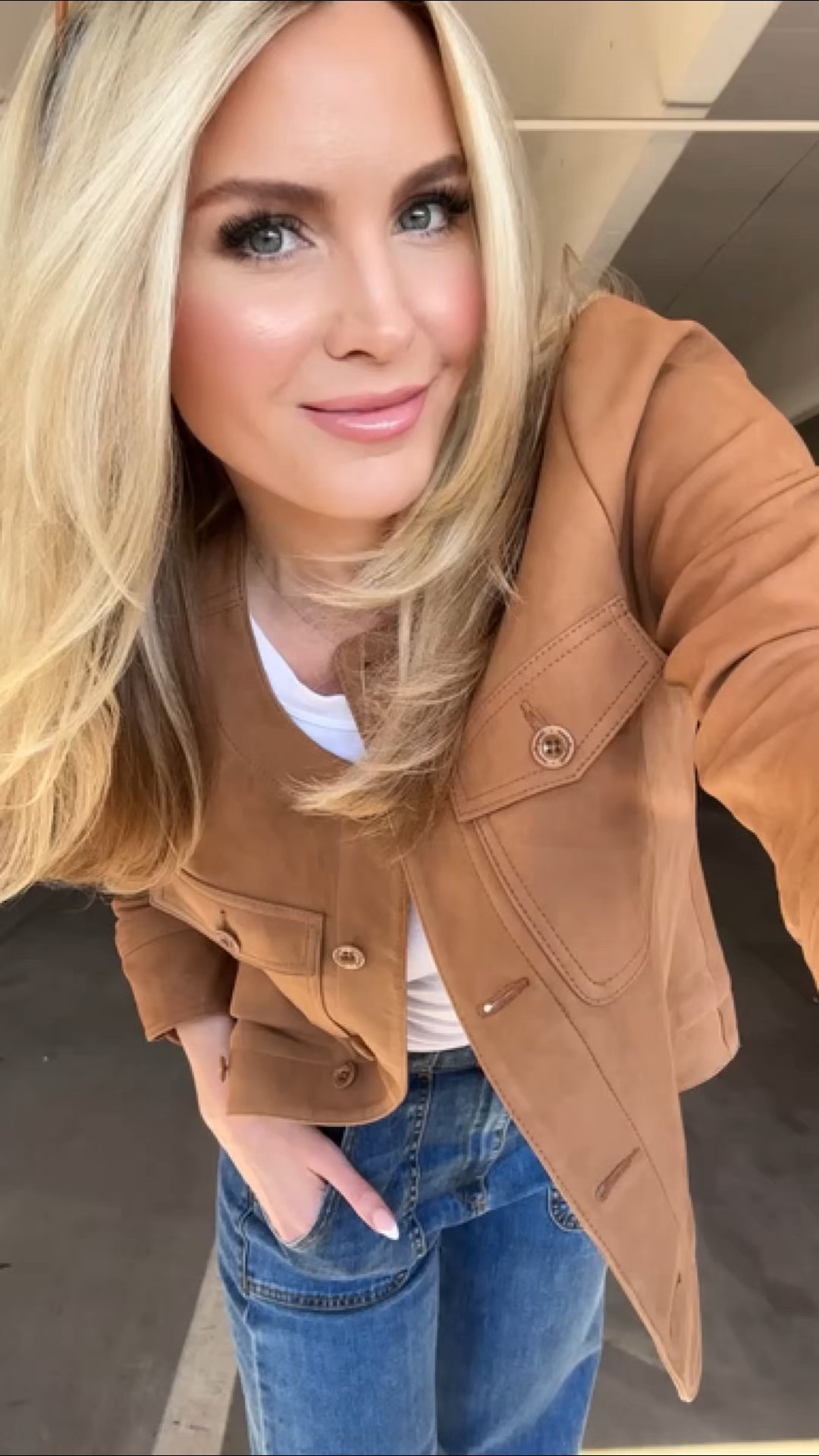 Effortless layers + elevated basics ✨ The kind of outfit that looks chic without even trying.
Wide-leg denim, the perfect suede jacket, and soft neutrals — consider this your sign to romanticize your everyday errands.
Linking everything for you in my LTK — comfort, cool-girl vibes, and a little main-character energy.


effortless / elevated / cool-girl / romanticize / main-character energy / soft neutrals / chic without trying / wide-leg denim
