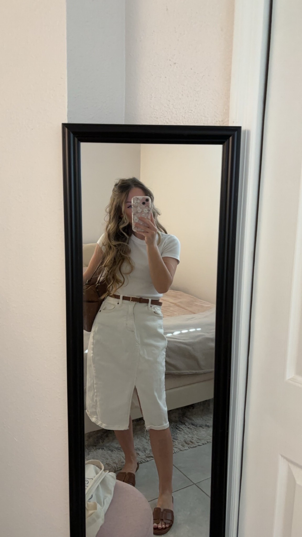 Casual white denim summer outfit🤍

#LTKSeasonal #LTKootd