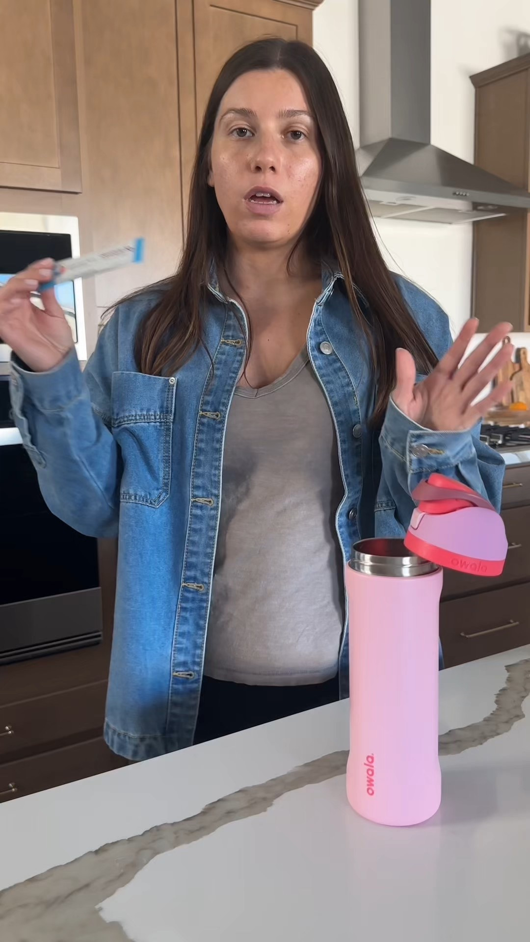 #ad Throw away your sugar filled electrolytes & try these cleaner ones instead! 

#cerasport @cerasport_official  