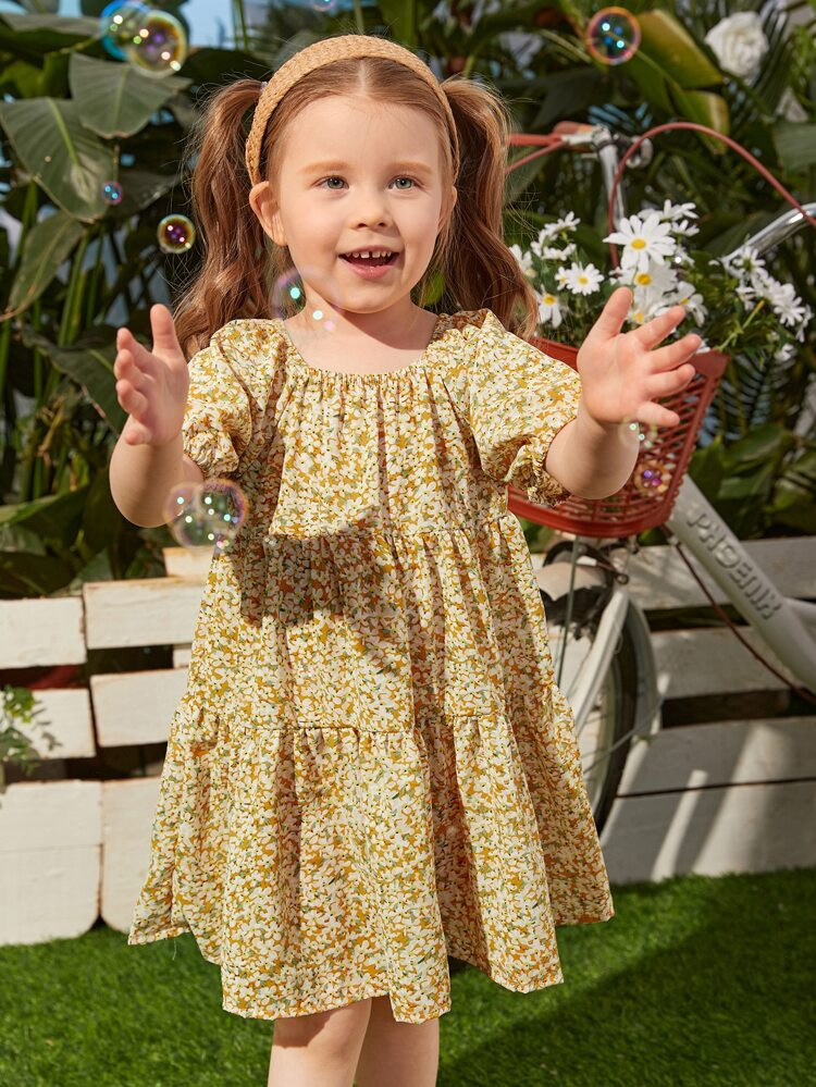 SHEIN Toddler Girls Ditsy Floral Smock Dress | SHEIN