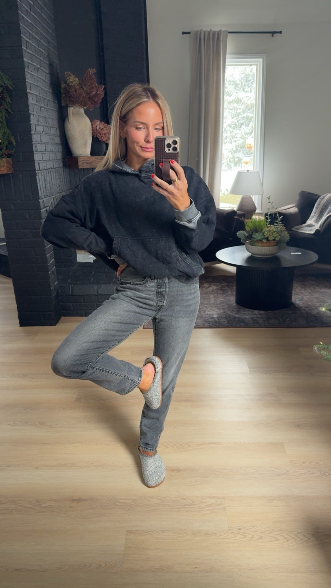 Faded black on black 🤌🏽. 

Hoodie: medium 
Ter: small
Jeans: 26

#LTKootd