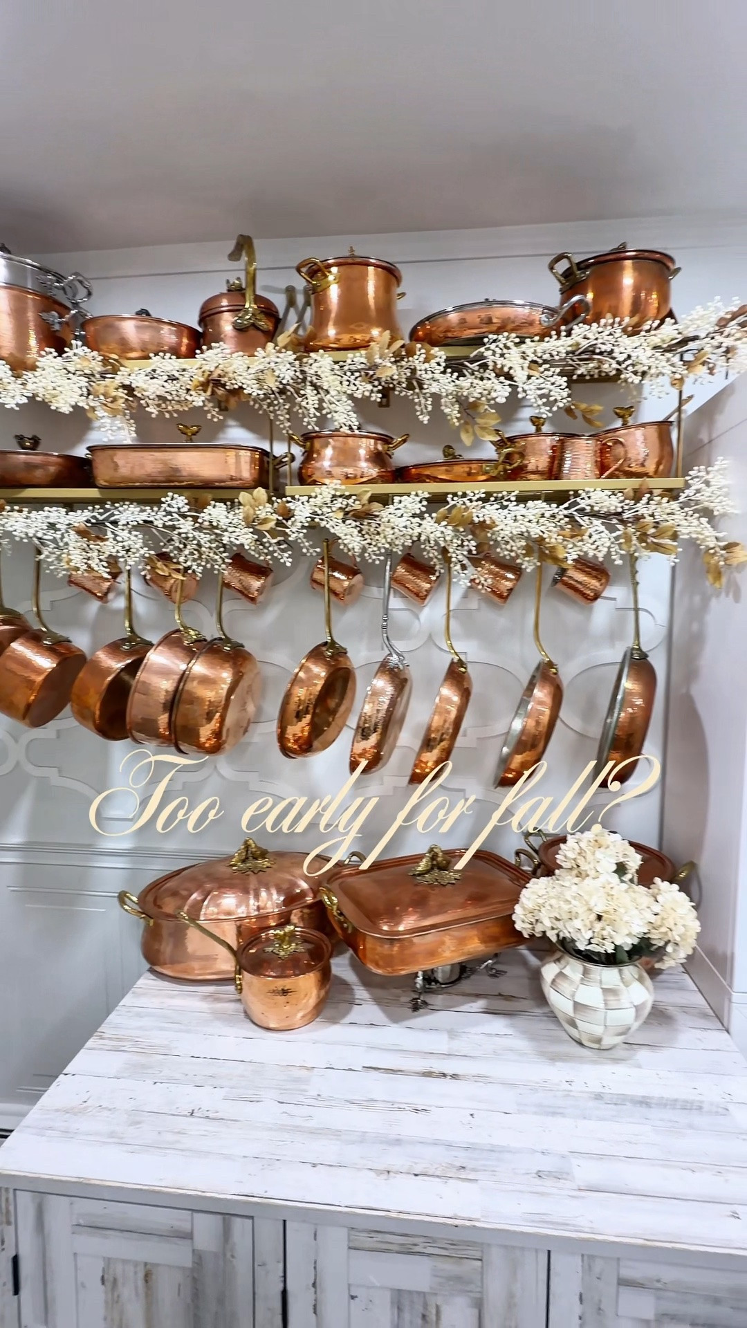 I know it’s still summer… but the fall touches are slowly making their way in 🍂🤎 Turning my Ruffoni collection into a little work of art on the wall. 🤎✨Are you decorating yet or waiting until September?

#falldecor #kitchendecor #aesthetic #homedecor #momlife

#LTKHome
