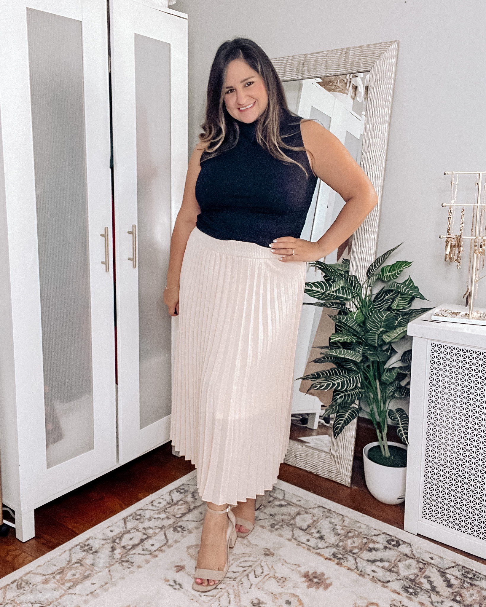 Work outfit, midi skirt, pleated skirt, Amazon skirt, neutral outfit 

#LTKcurves #LTKworkwear #LTKunder50