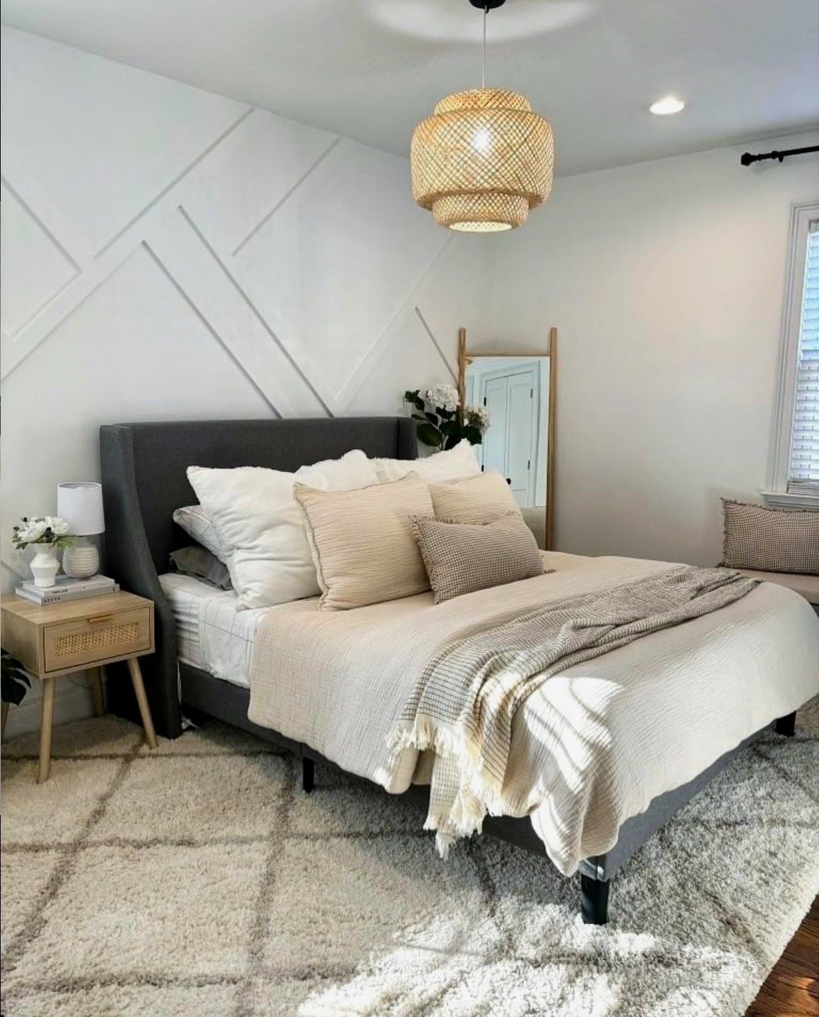 Neutral Modern-Coastal Bedroom Inspiration: cream, white, & gray

#LTKStyleTip #LTKHome #LTKSaleAlert