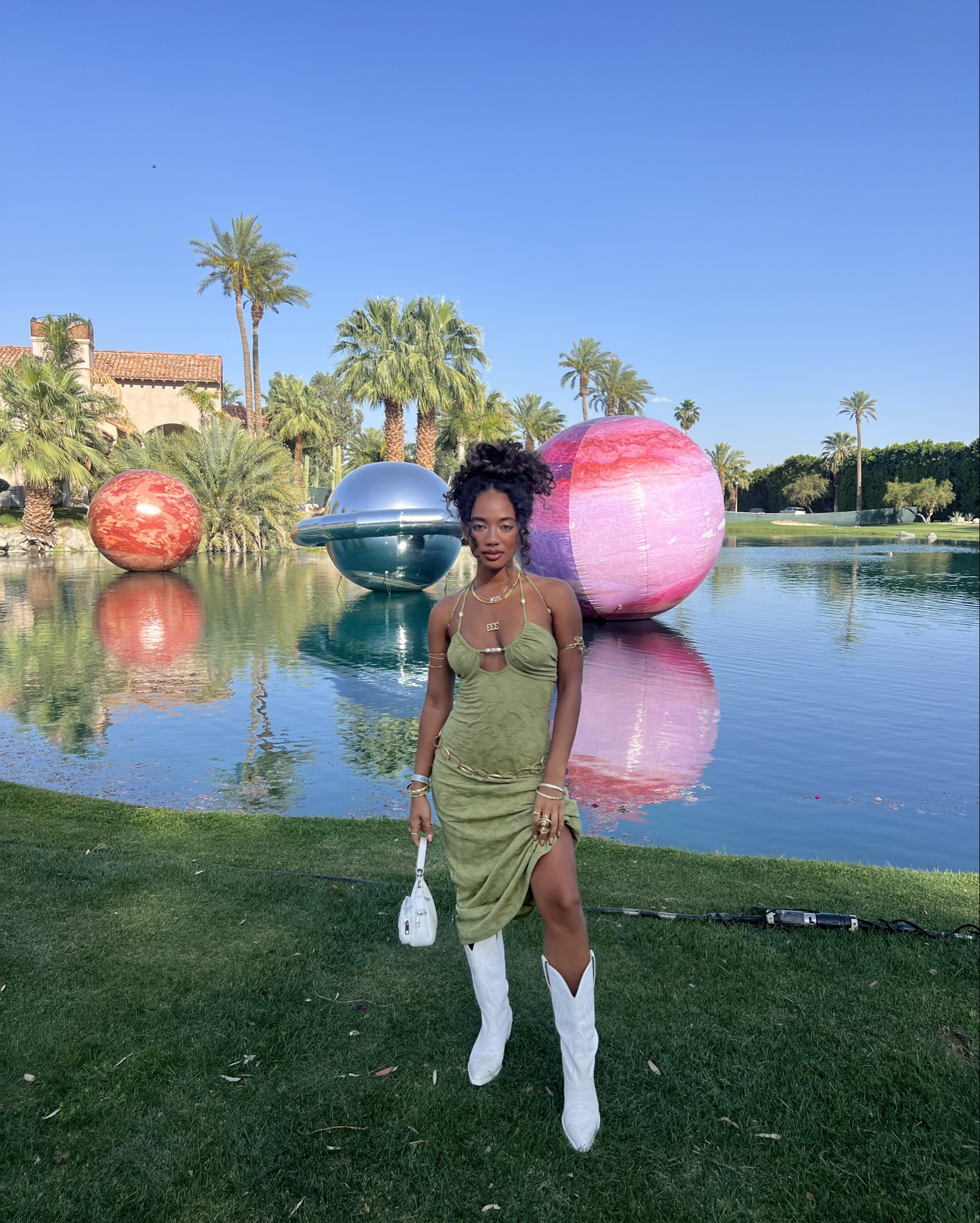 Xxs | 5’1 #houseofharlow #revolve 

#LTKSeasonal #LTKFestival #LTKparties