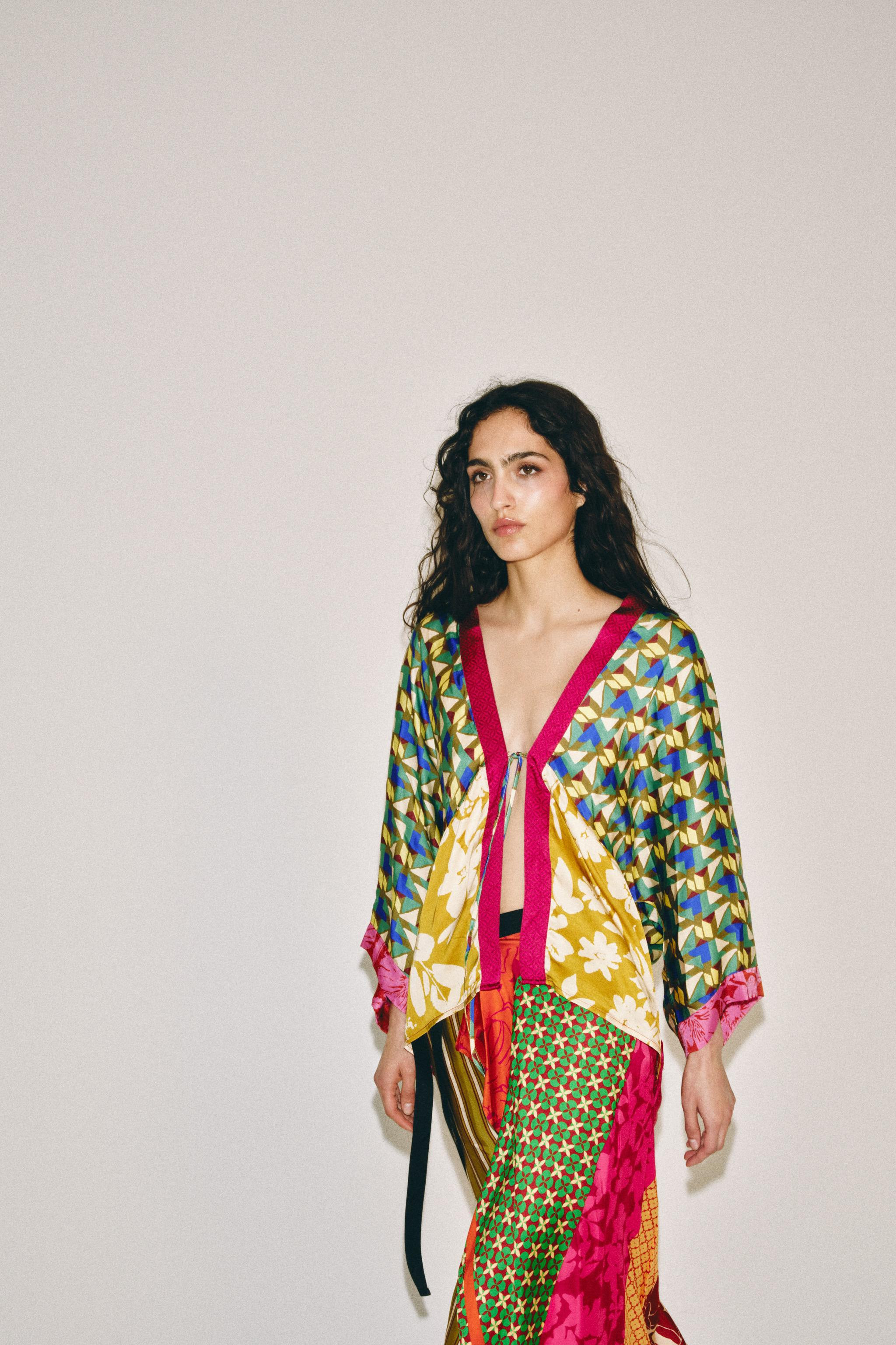 FLORAL PRINT KIMONO | Zara US