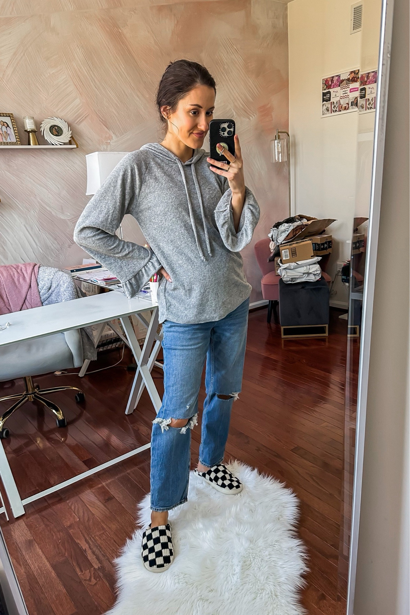 Abercrombie maternity jeans under $100 

Bump friendly jeans under $100 // maternity outfit // bump friendly outfit // Abercrombie maternity clothes 