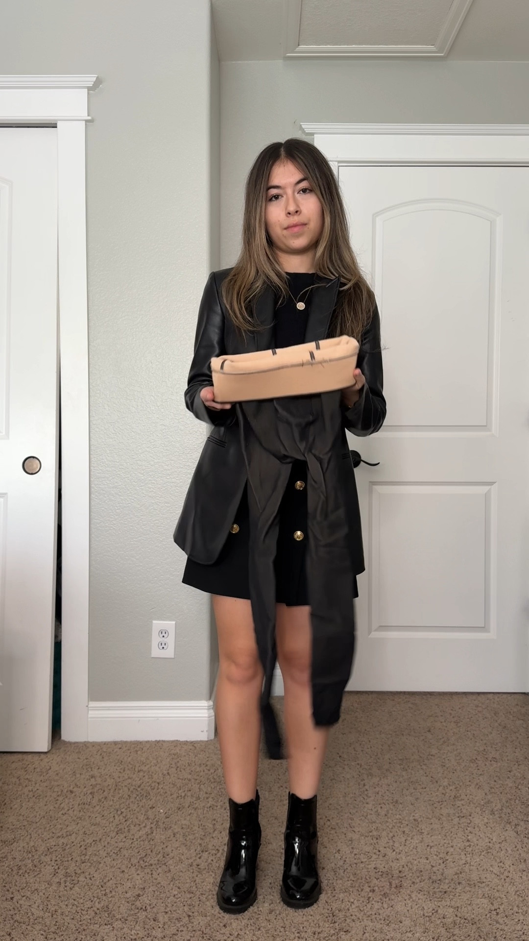 Hoe to wear a skirt in the winter 🫶🏻✨ 

#LTKGiftGuide #LTKSeasonal