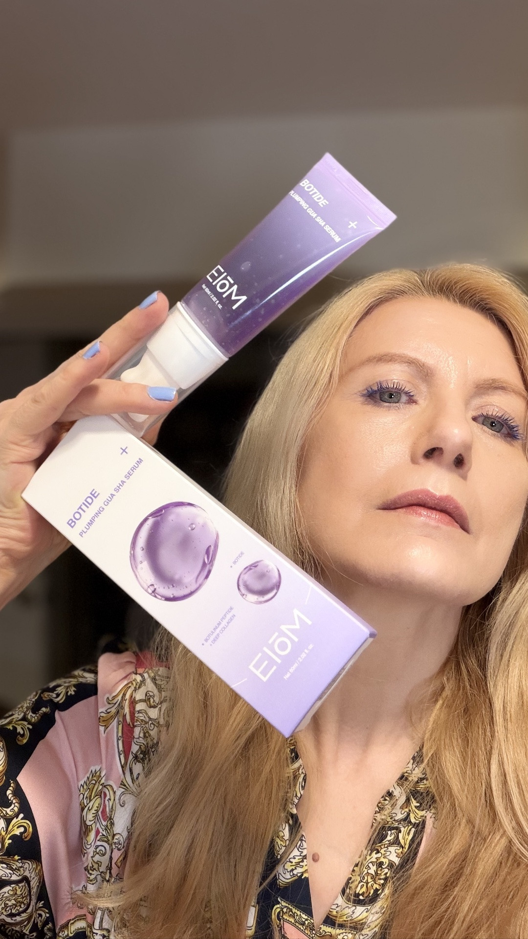 ✨ What if your serum could hydrate, help smooth the look of wrinkles, and give you a relaxing facial massage at the same time? 💖 

I’ve been using the EIOM Botide Gua Sha Serum lately, and I love how it combines a serum and facial massage tool in one easy step. The built-in ceramic applicator feels cooling on the skin and helps the lightweight serum glide smoothly across my jawline, cheeks, under-eyes, and neck.

🧬 Botide Peptide Complex
✨ 20 Types of Peptides
💧 8 Types of Hyaluronic Acid
🩷 Built-in Ceramic Applicator

I like using upward strokes along my jawline and cheeks while applying the serum. The lightweight gel-serum absorbs quickly, leaves my skin feeling hydrated, and helps my skin look smoother, firmer, and more refreshed.

✨ Clinically shown to visibly reduce the appearance of wrinkles.

It’s such an easy addition to my routine when I want hydration, facial massage, and wrinkle care all in one step. 💖
.
Gifted by 
@eiom_official 

#EIOM #GuaSha #koreanskincare #jawline #depuff