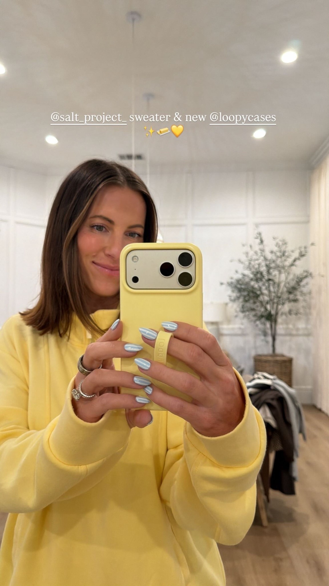 @salt_project_ sweater & new @loopycases ✨🧈💛