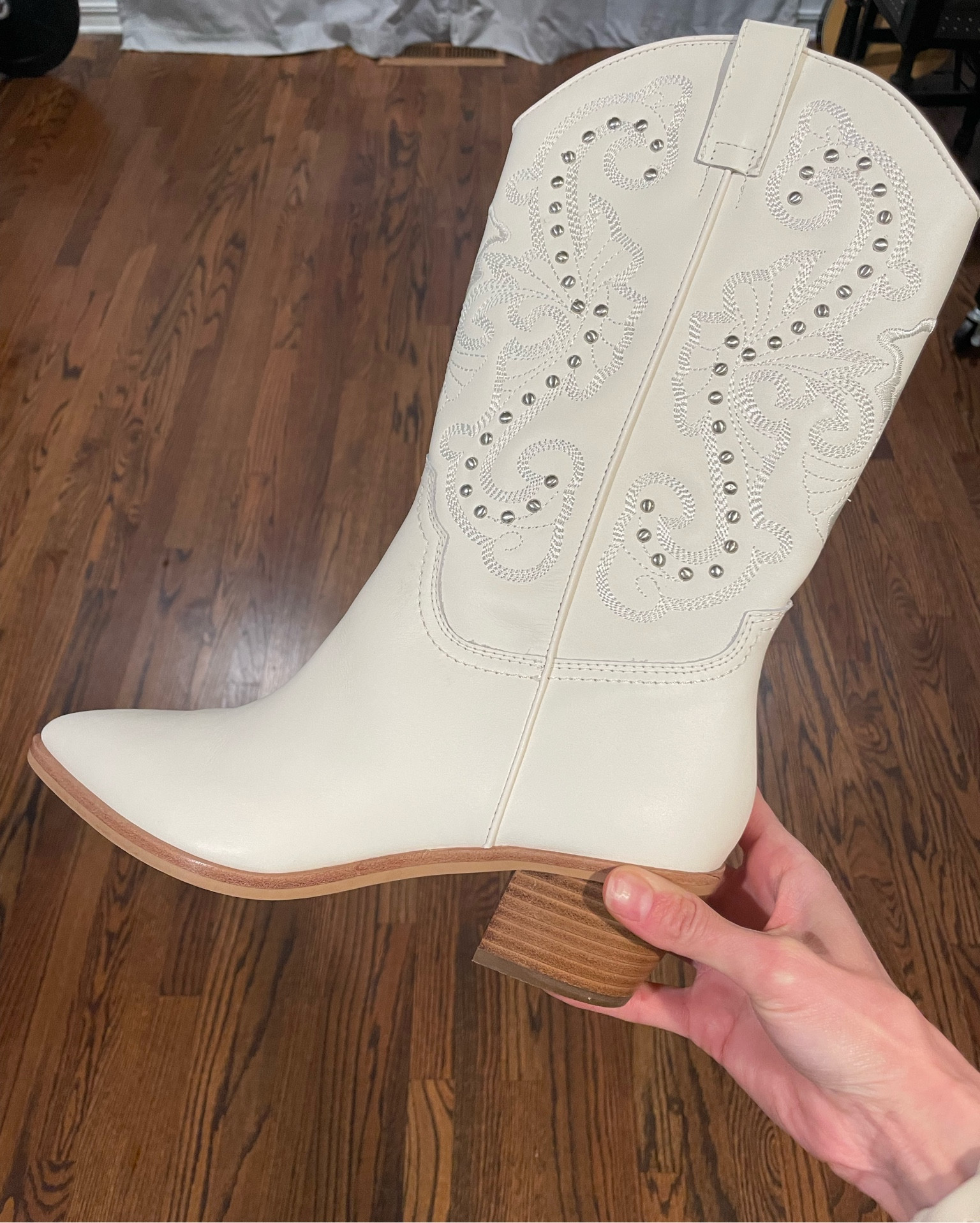 Perfect summer and spring boot! Went 1/2 size up

Western boot, cowboy boot, embellished boot, boot, dolce vita, sale, boots on sale, Mother’s Day gift, Mother’s Day, graduation, summer, vacation 

Extra 30% off sale price ends tonight 

#LTKshoecrush #LTKsalealert #LTKunder100