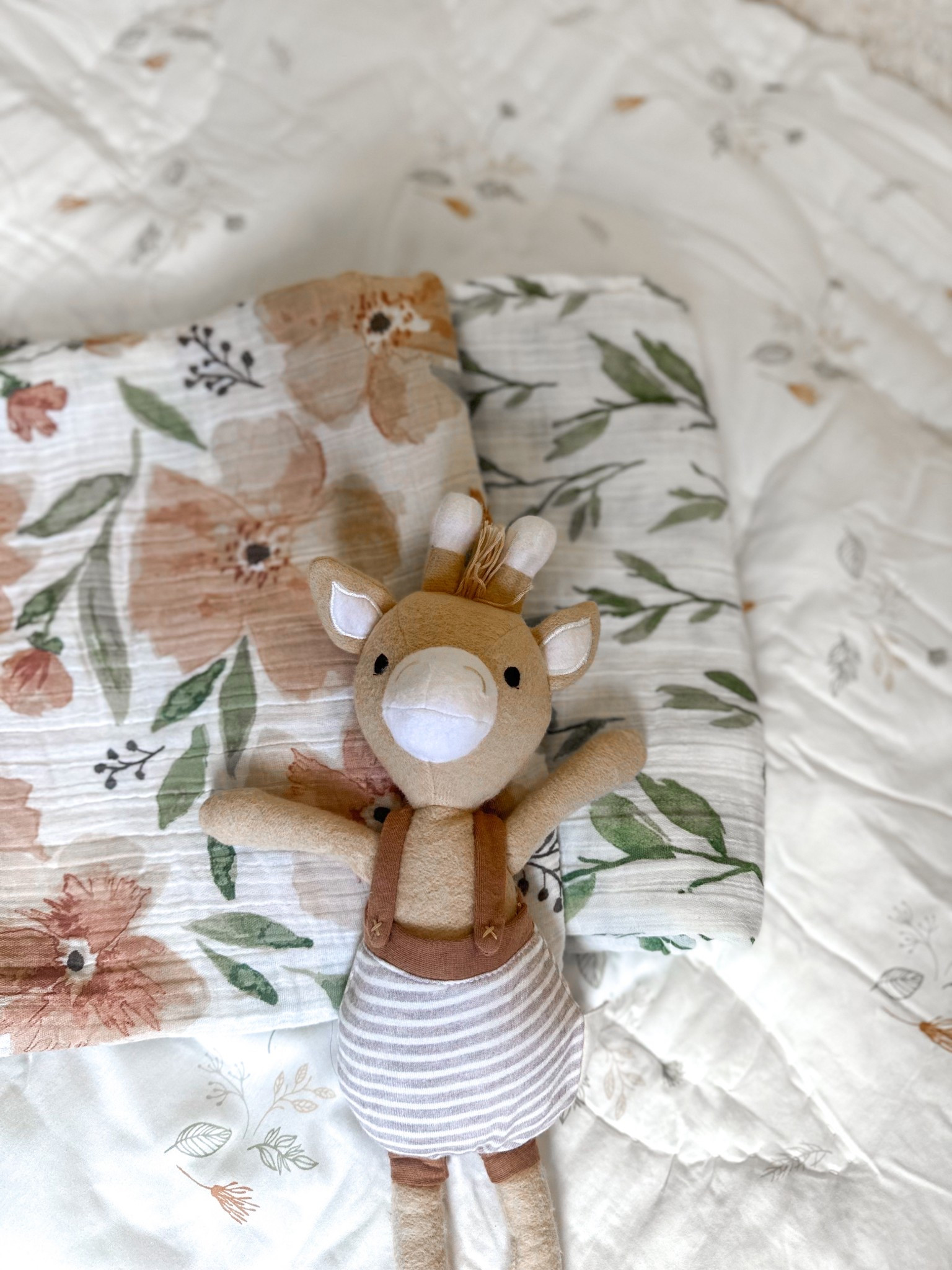 if you’re looking for the perfect modern neutral vibe for your nursery, look no further than @cranebaby. the playmats are the perfect size for a nursery, and the swaddle blankets come in the most beautiful prints 

#cranebaby #cranebabypartner #nurserydecor #twinnursery #twinmom

#LTKBump #LTKBaby