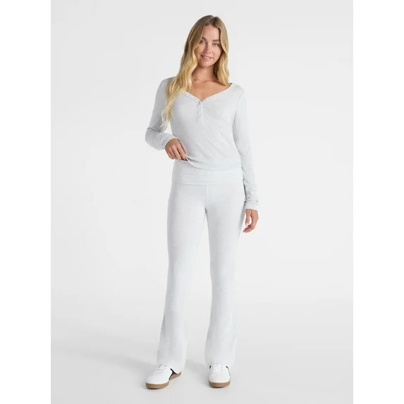 No Boundaries Flare Pants with Foldover Waistband, 32'' Inseam, Women's and Women's Plus XS-XXL | Walmart (US)