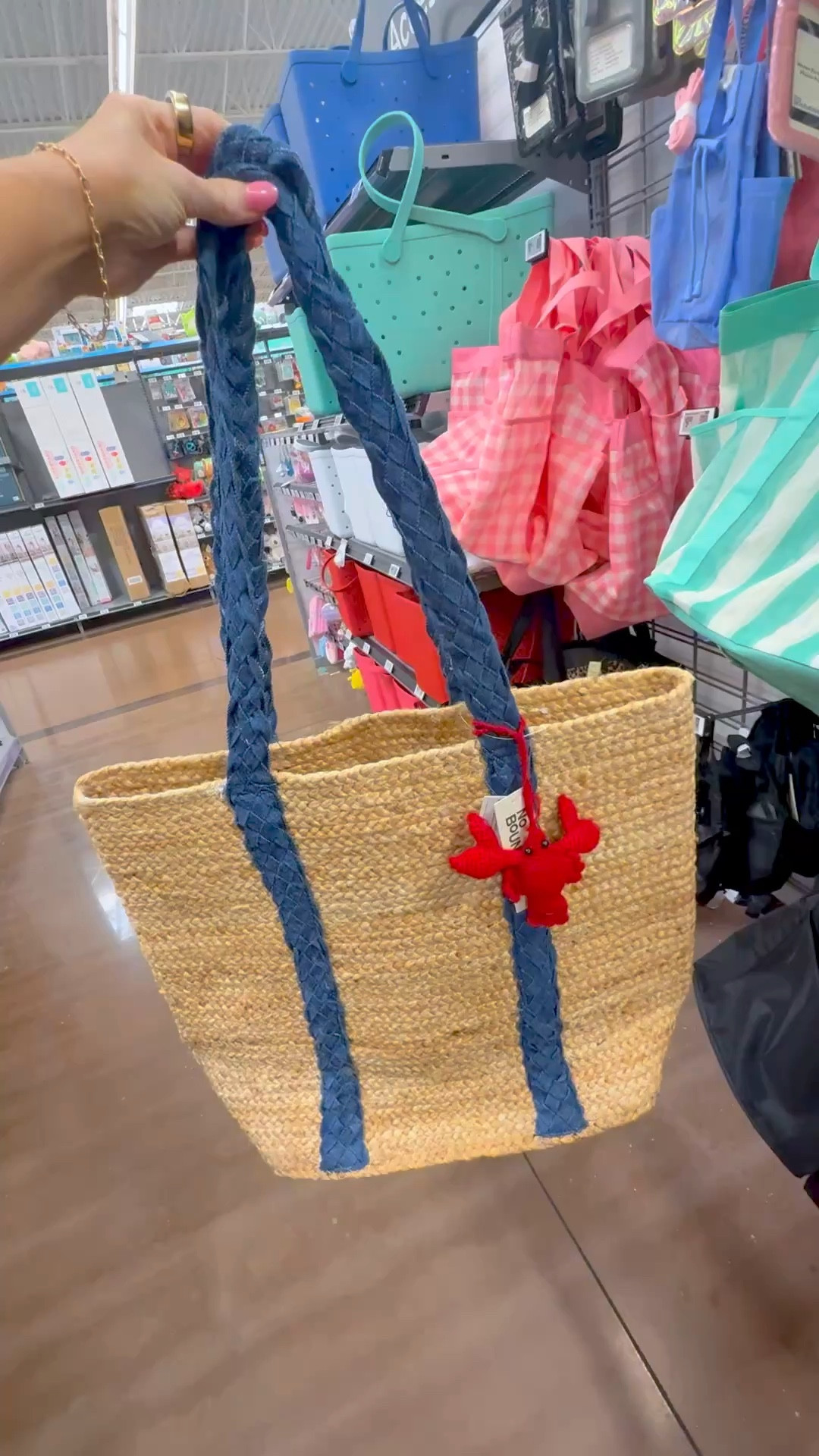 Woven tote bag - coastal finds 





Beach bag 
Travel outfit 
Beach outfit 
Resort wear 
Summer finds 
Walmart finds 

#LTKSwim #LTKTravel #LTKootd