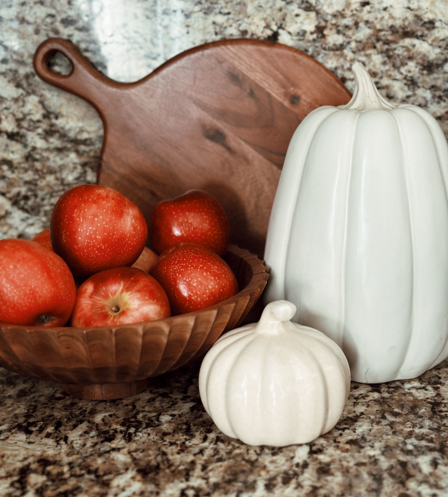 Cute fall corner in the kitchen , wood and pumpkins all over the place!  Wooded bowl, ceramic pumpkins, neutral decor 

#LTKSeasonal #LTKHalloween
