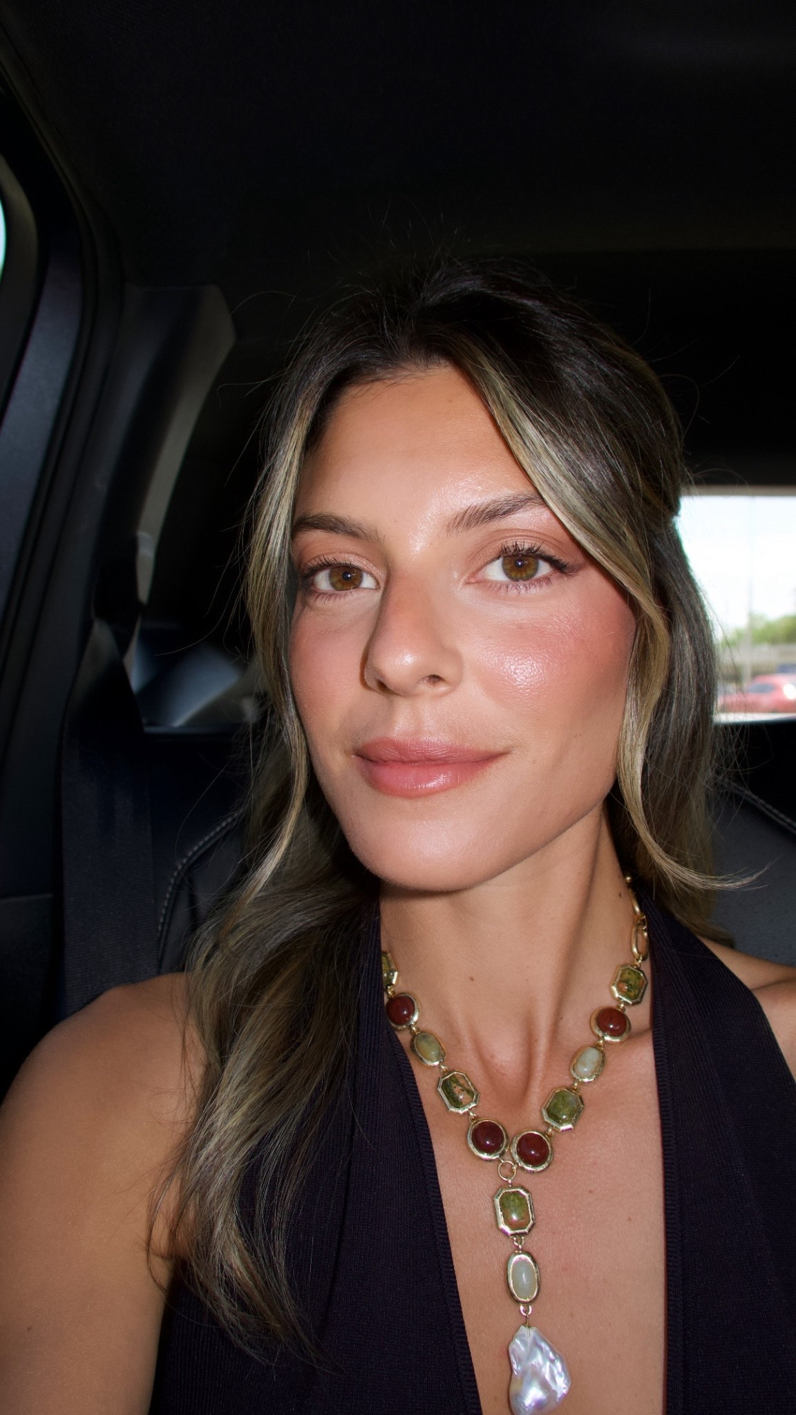 Wedding guest makeup glam💋💄


Linked all the products I used to achieve this look. 

Wedding guest, wedding makeup, wedding guest glam, evening makeup, night time makeup, event makeup 

#LTKBeauty