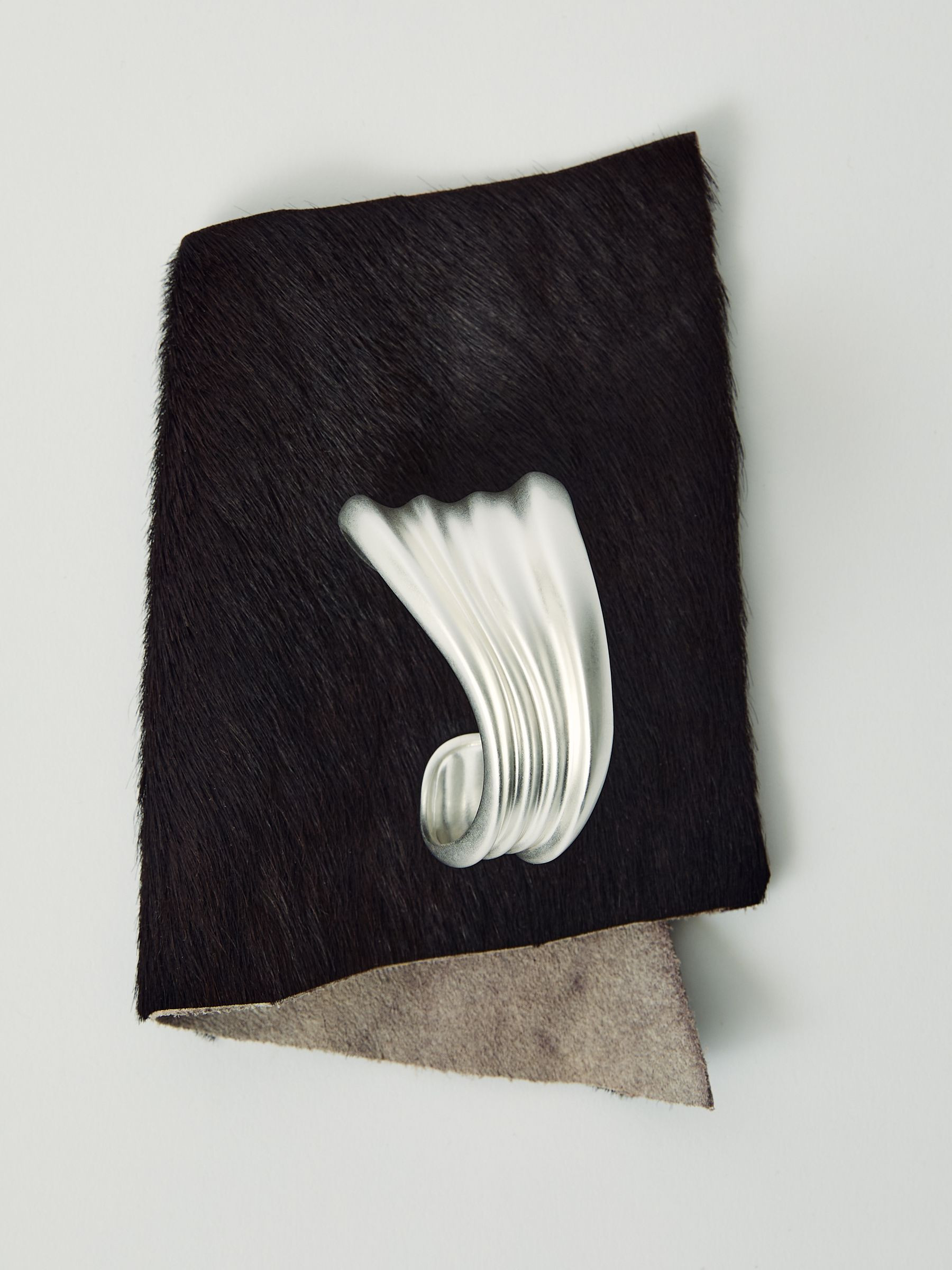 Reiss Fluid Sculpted Cuff in Silver Tone | REISS | Reiss DE
