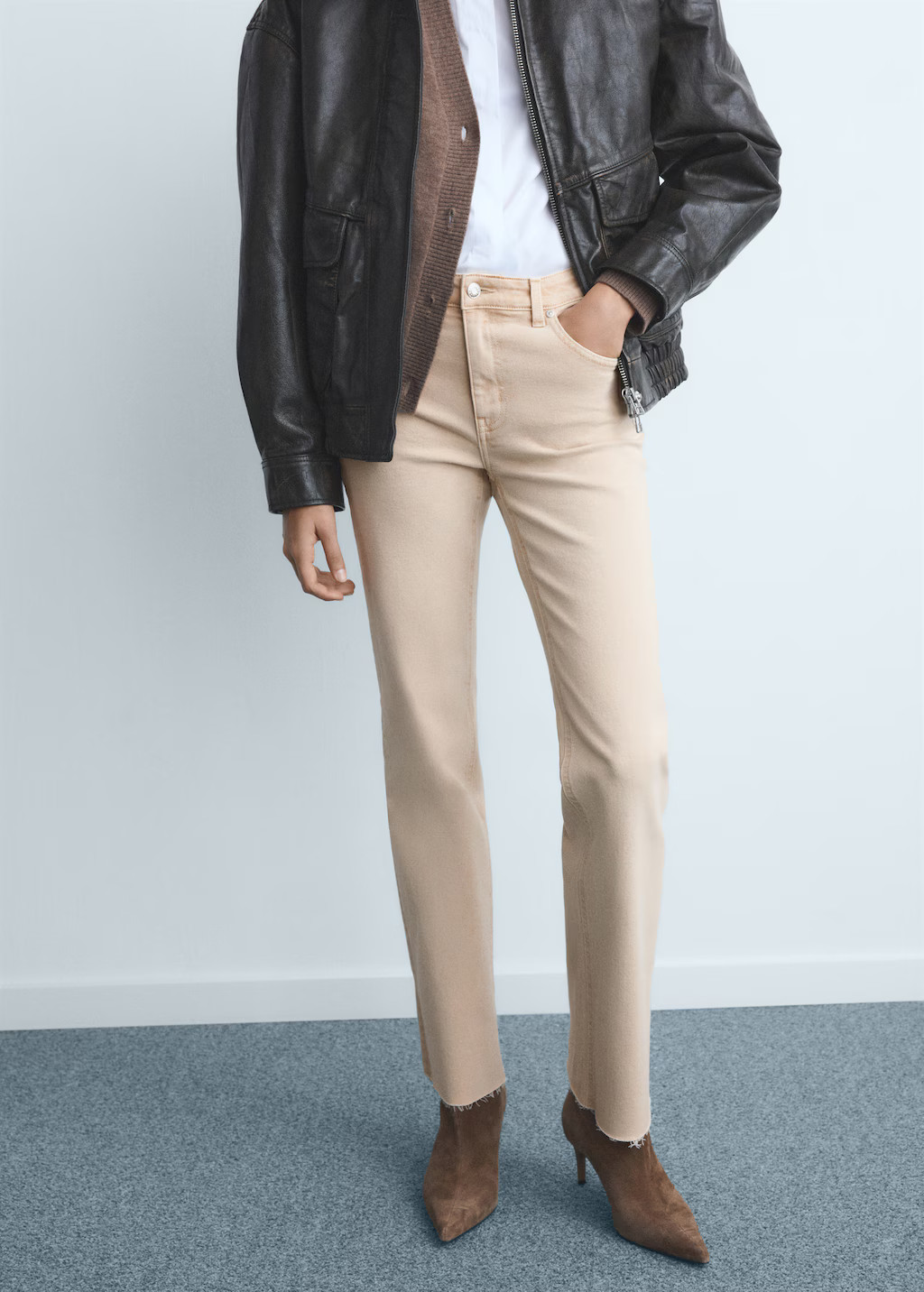 Sienna flared cropped jeans - Women | MANGO USA | Mango (US/MX/AU)