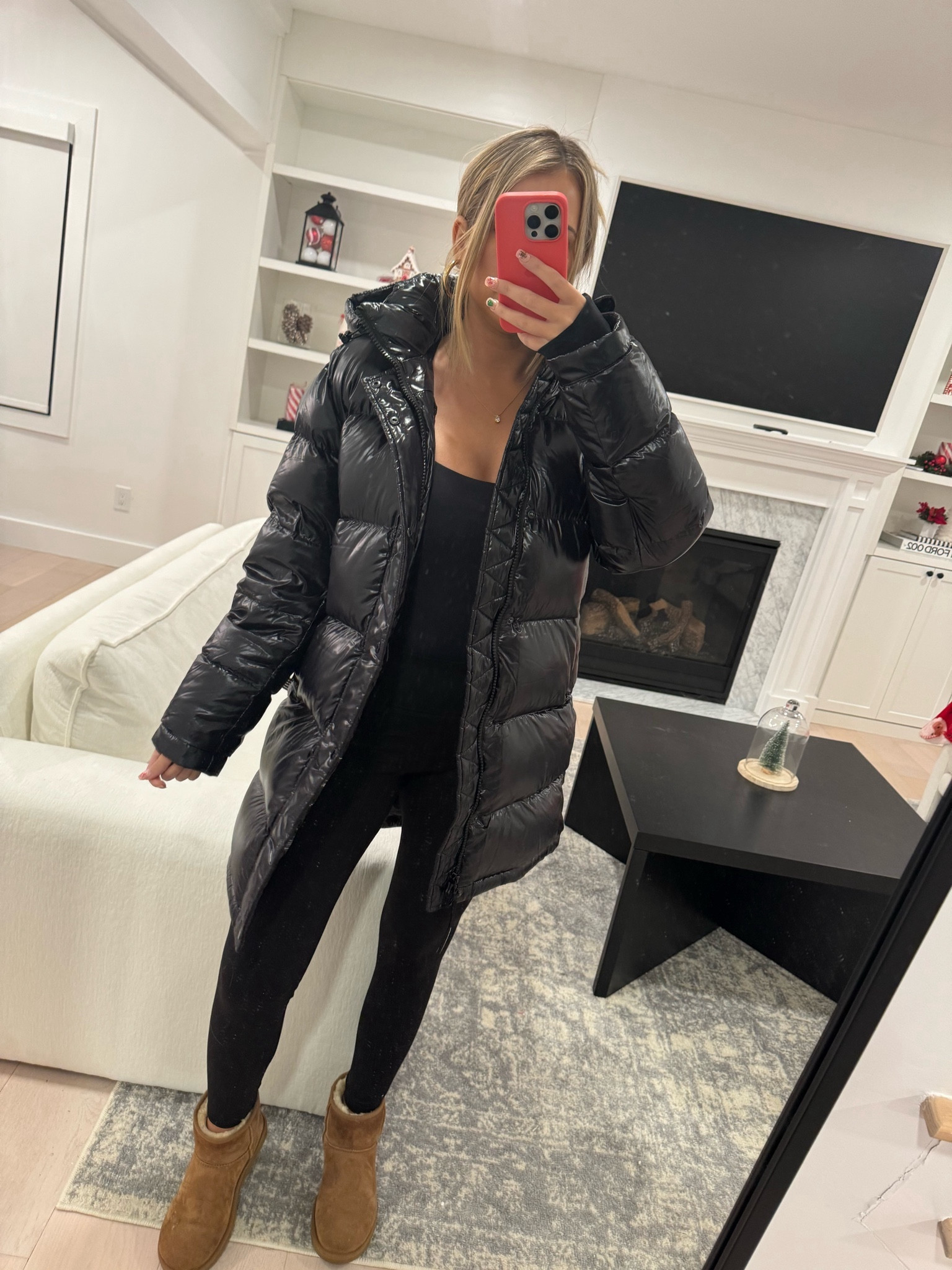 I will never wear any other winter coat again!! This is the BEST! 🖤


Winter jacket 
Winter coat 
Winter outfit 
Aritzia super puff 
Puffer coat 
Black onesie 
Uggs outfit 
Ugg minis 

#LTKSeasonal #LTKGiftGuide #LTKHoliday