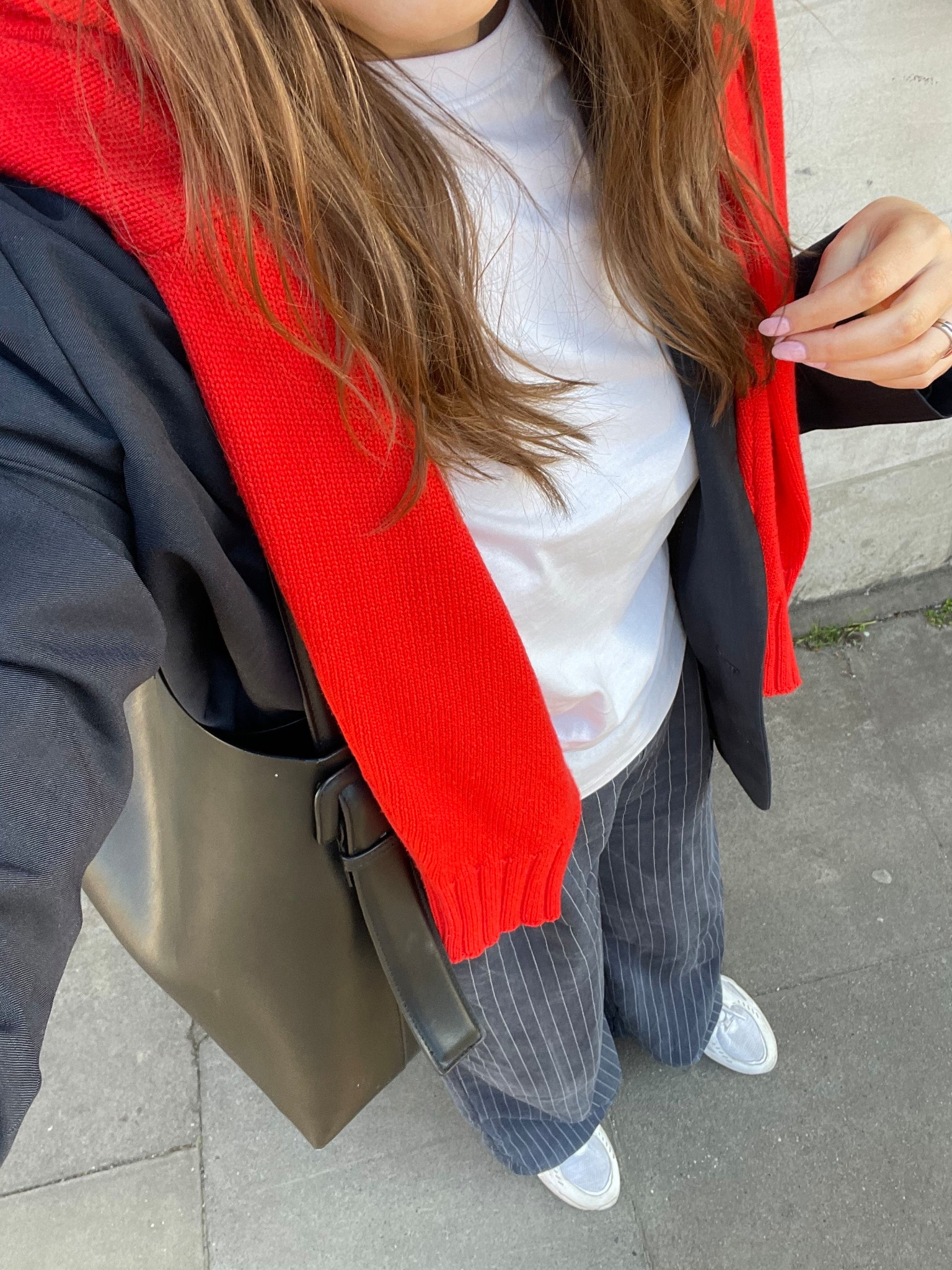 Comfortable & simple workwear look today with pinstripe trousers, oversized navy blazer and my favourite bright fiery red jumper to add some colour. 

#springoutfitideas #officeoutfits #comfortableoutfits #fieryred #elasticatedwaistband 

#LTKspring #LTKworkwear #LTKuk
