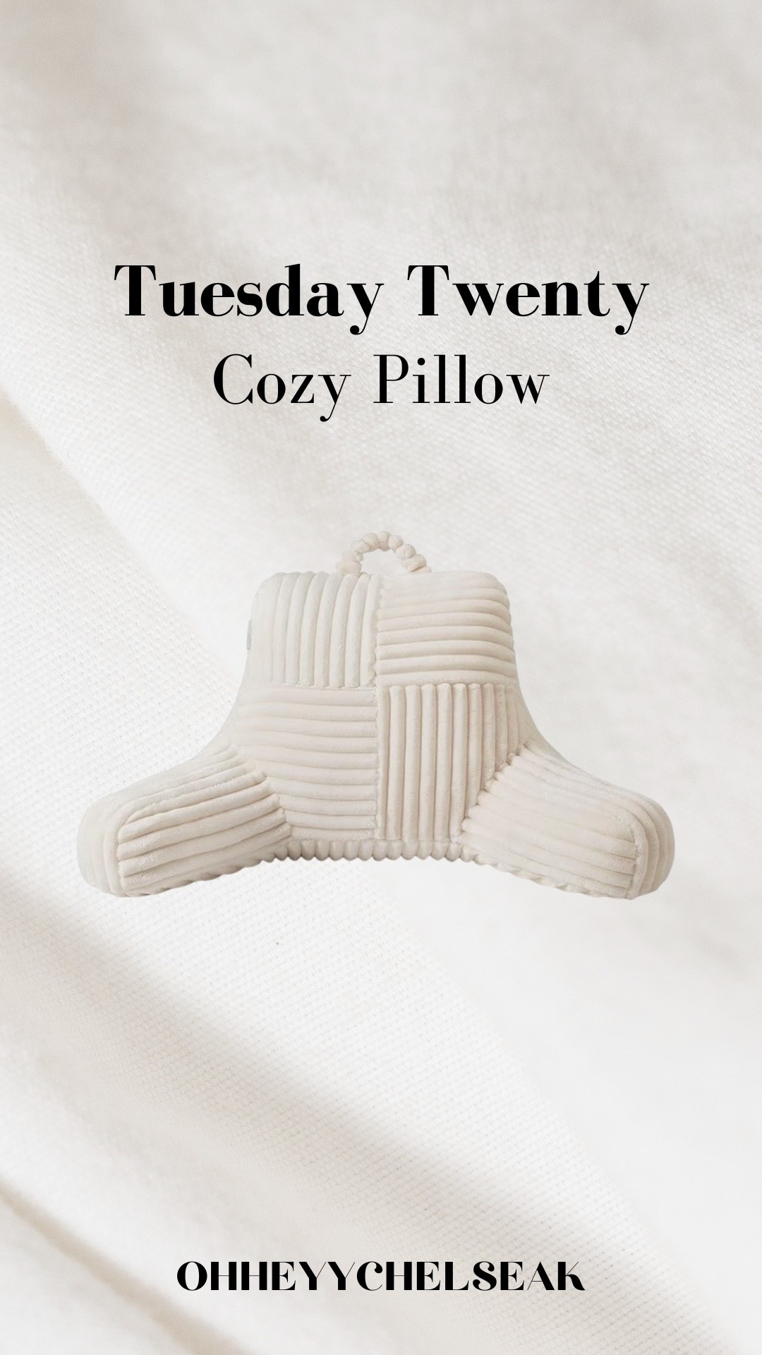 Tuesday Twenty // Cozy pillow for reading 