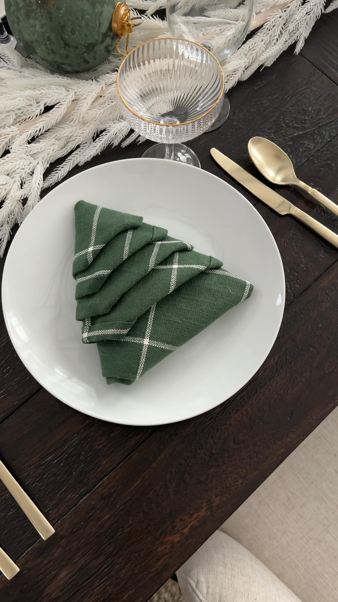 Christmas tree napkin fold 🎄for your holiday season table scape!

#LTKSeasonal #LTKHome #LTKmomlife