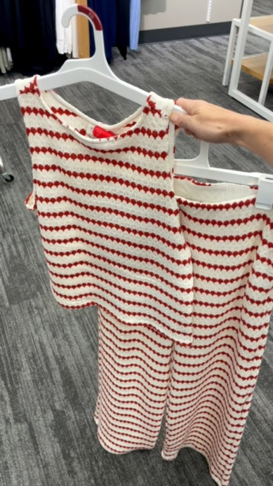 If you’re a matching set loving girlie like me, this one is so classy and looks high end