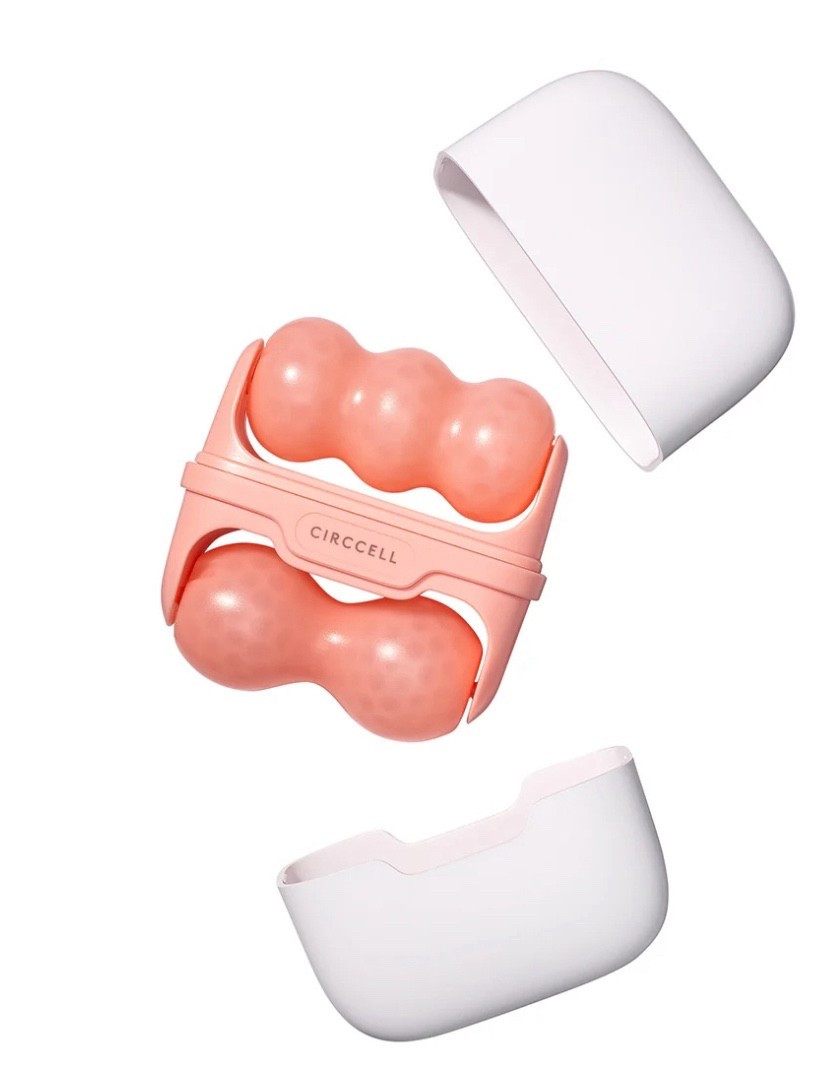 It’s a new year and that means better beauty finds!!! Like this beauty glow roller! 

#LTKcanada #LTKbeauty #LTKwinter