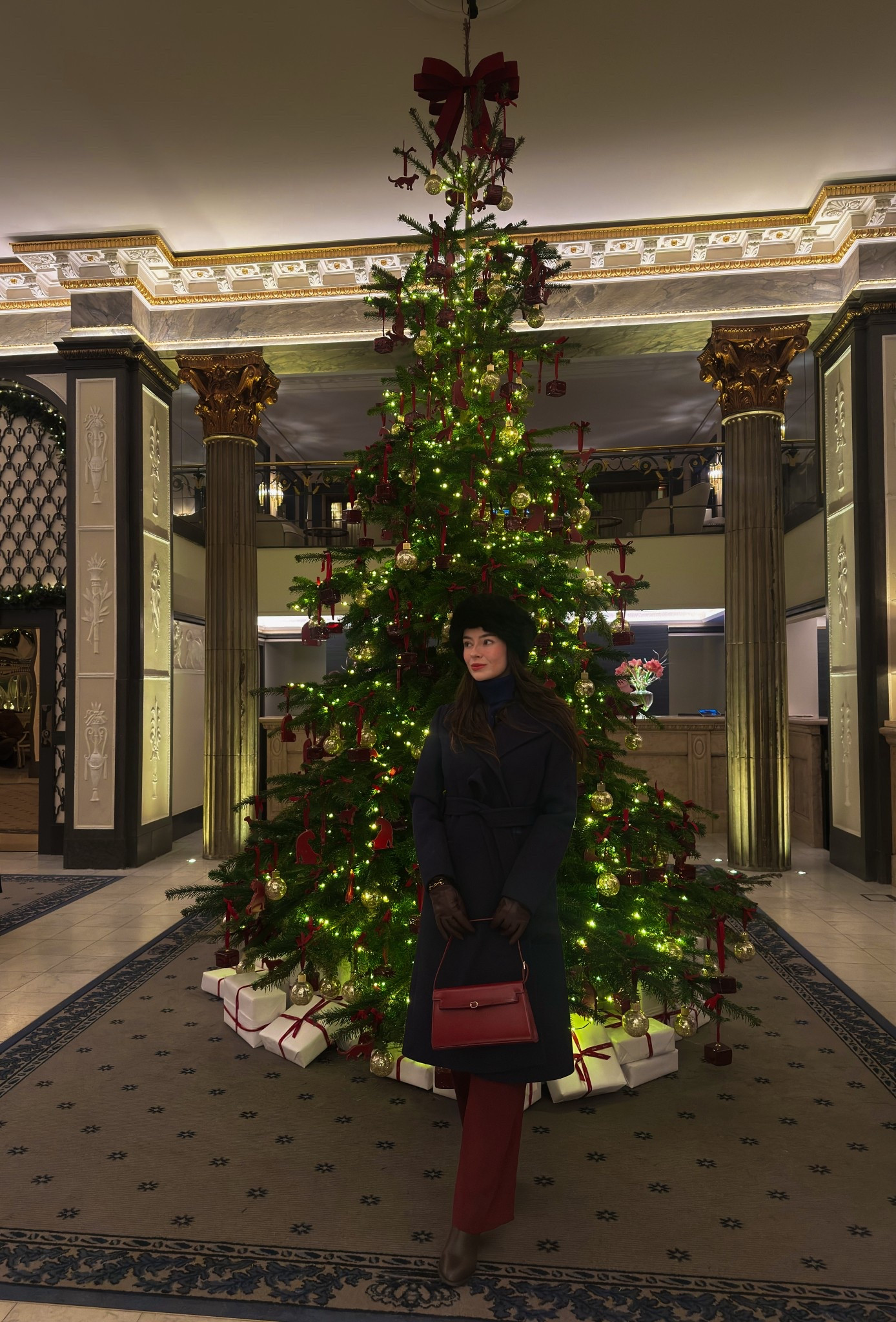 Chic and elegant winter outfit idea 🎄🎁

#LTKluxury #LTKwinter #LTKstyletip