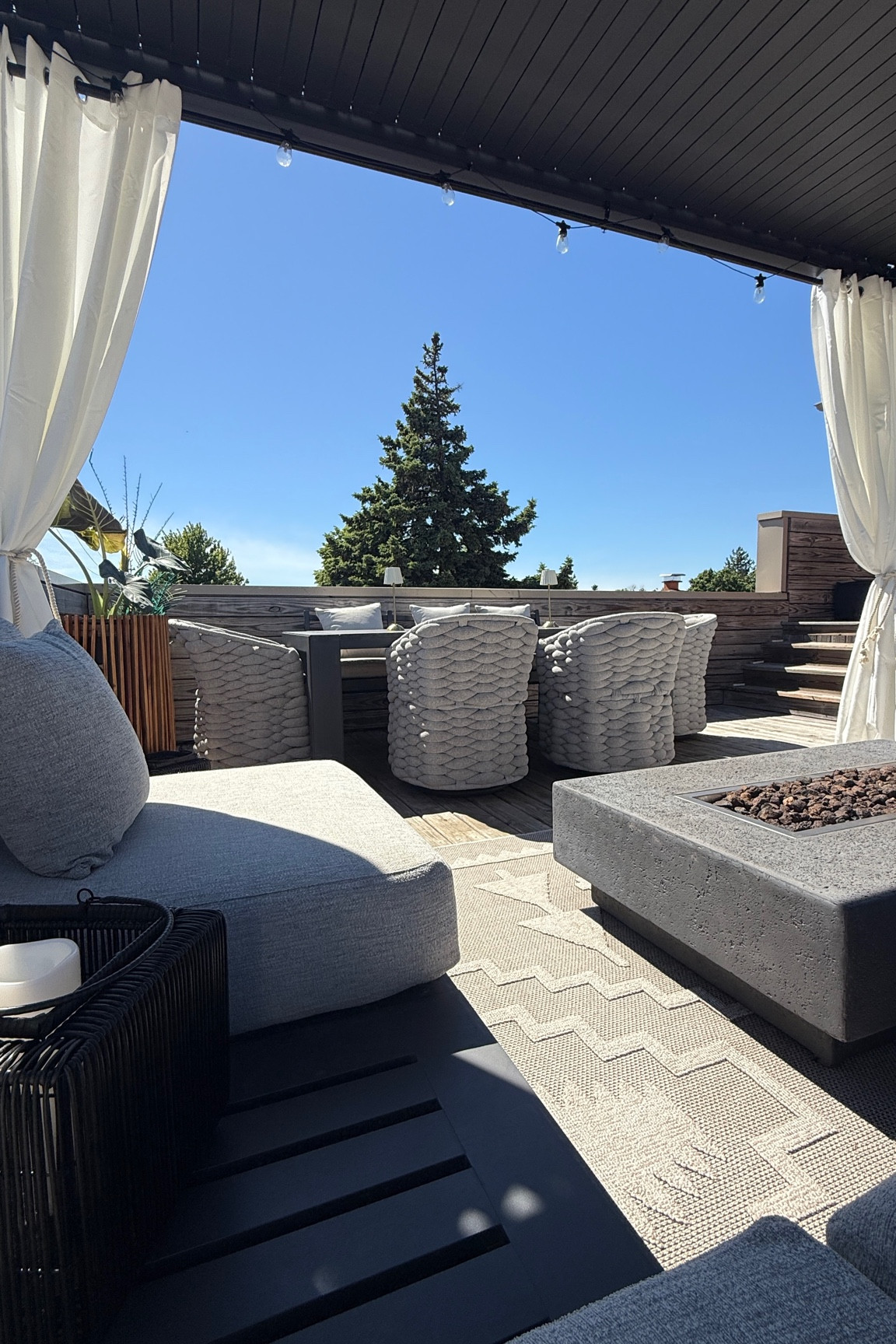 Shop my rooftop furniture from Arhaus

#LTKHome