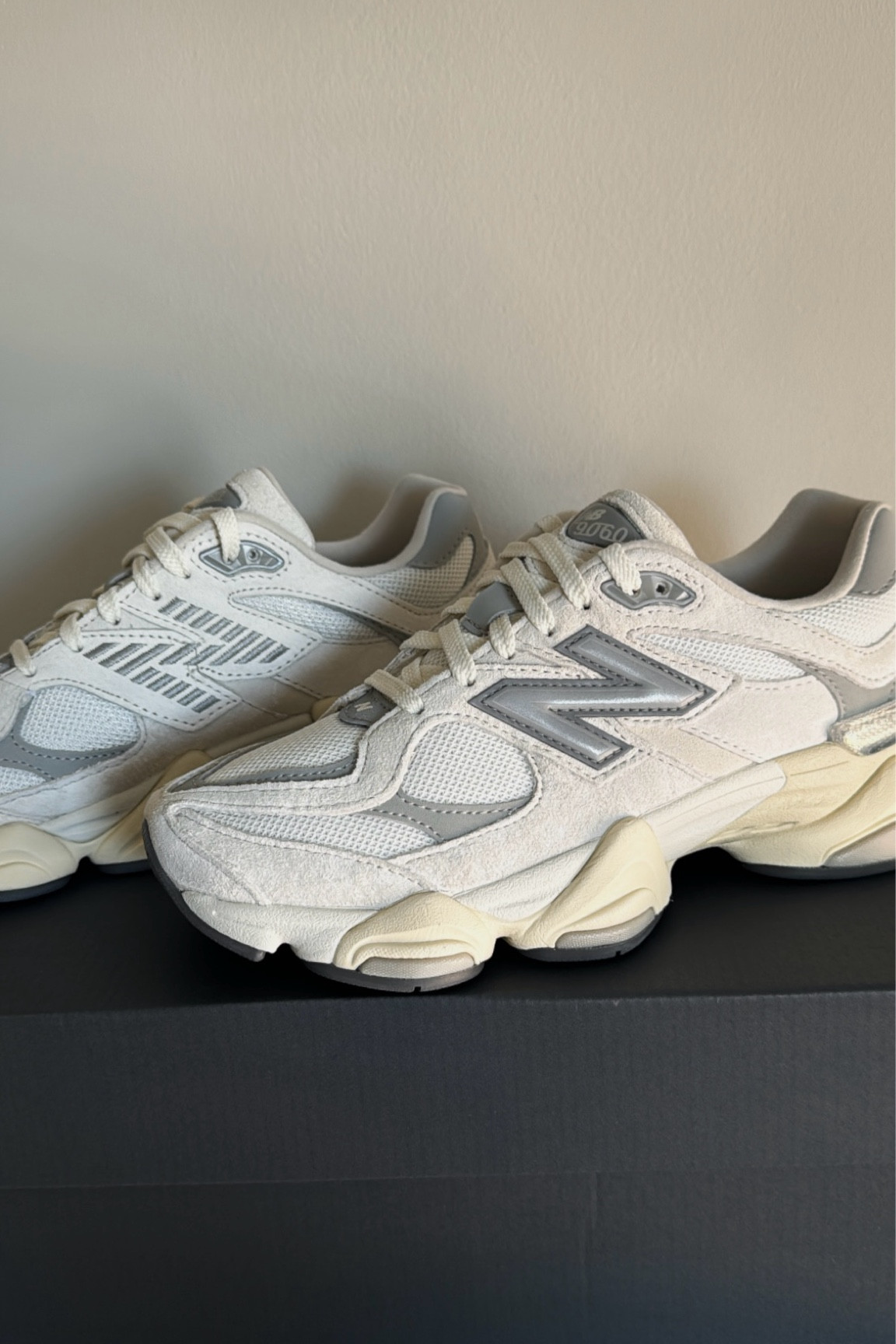 貴陽 New Balance 9060 Triple White - U9060NRJ | eBay