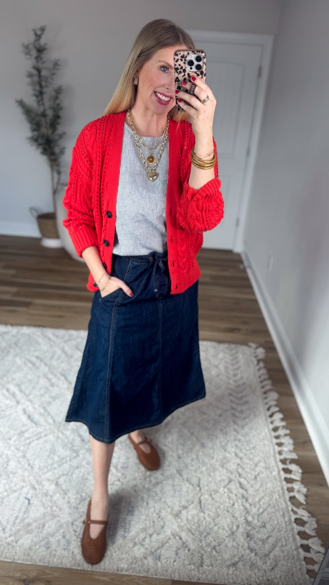 Daily try on, Walmart outfit, Walmart fashion, Walmart try on, time and tru, denim midi skirt, striped linen tank

Small in all!

#LTKootd #LTKWorkwear