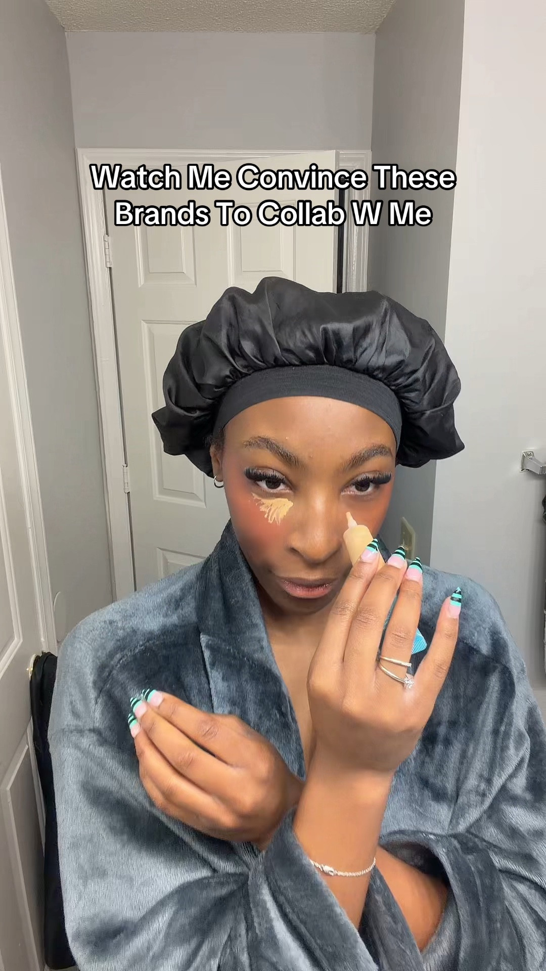 Wearing the softest robe + Maxcomfi lashes and I promise you… the lashes elevate EVERYTHING.
✔️ Lightweight
✔️ Fluffy but natural
✔️ Perfect for soft glam
You don’t need a full face to look put together — just good lashes and a cute robe 🤍. Tap to shop before your fave style sells out 💕
#LTKBeauty #LTKStyle #LTKUnder50 #LashExtensionsLook #SoftLifeStyle #ShopMyLook #AffordableGlam #LTKFinds