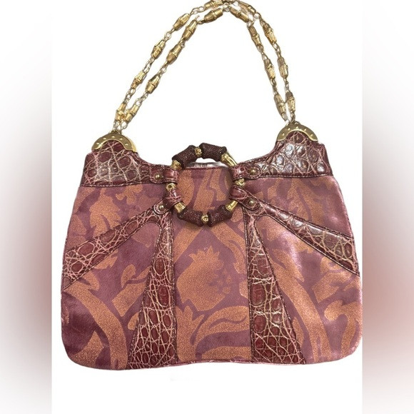 Limited edition Rare Gucci Crystal dragon bag
Tom Ford Gucci collection. | Poshmark