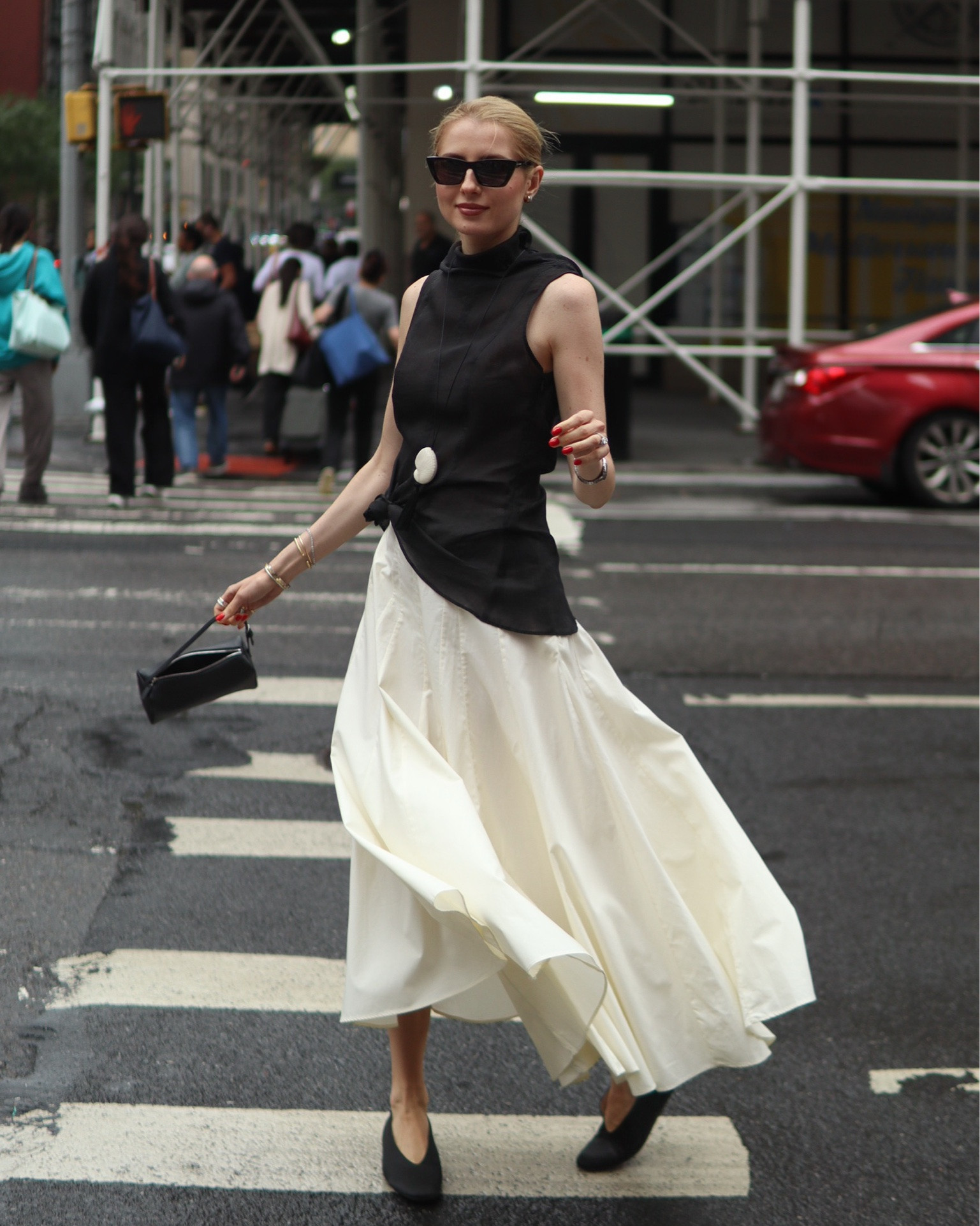 White midi skirt in action

#LTKuk #LTKsummer #LTKstyletip