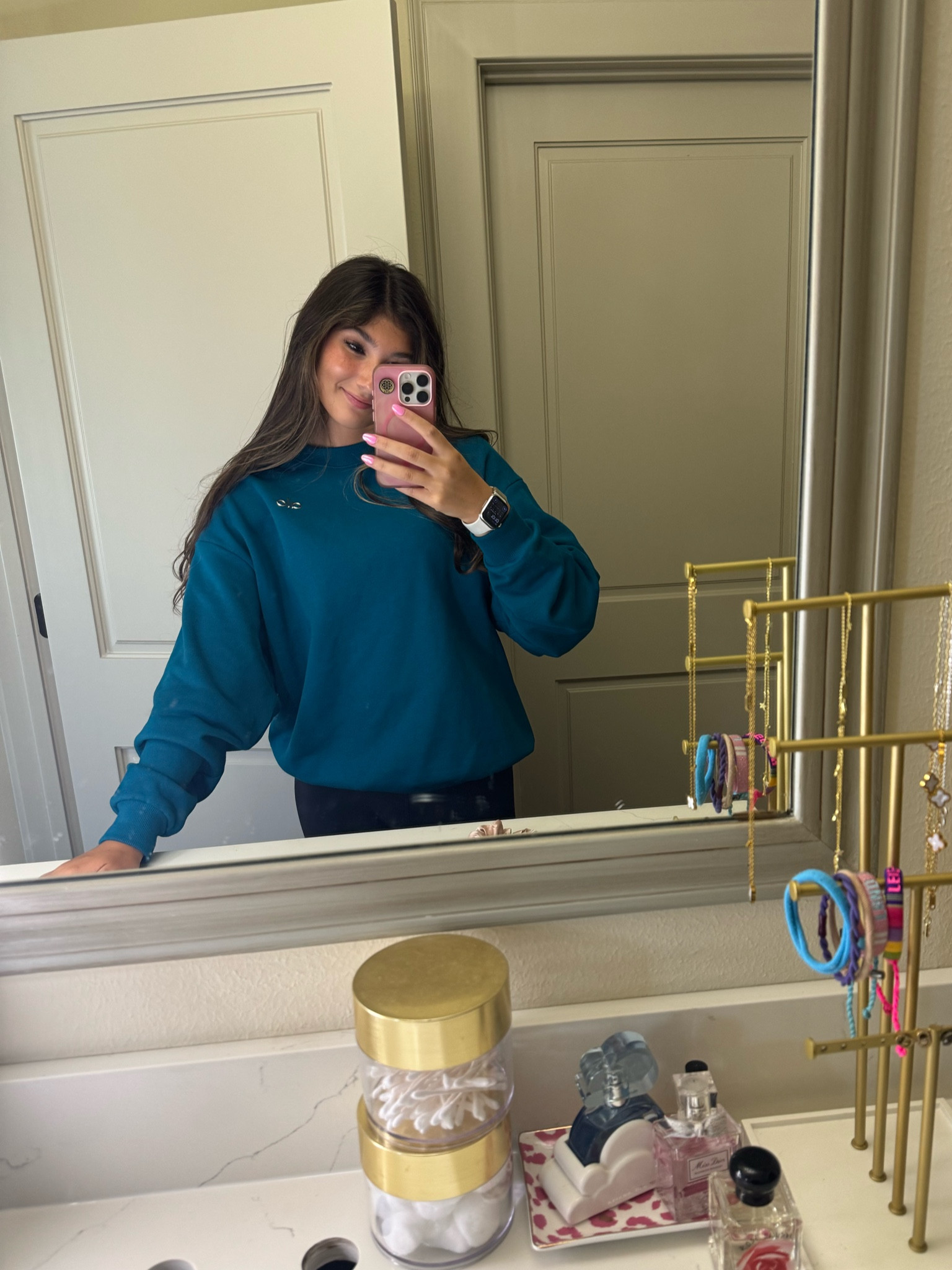 You need this new seasonal color from alo!! 

#LTKSeasonal #LTKActive #LTKU